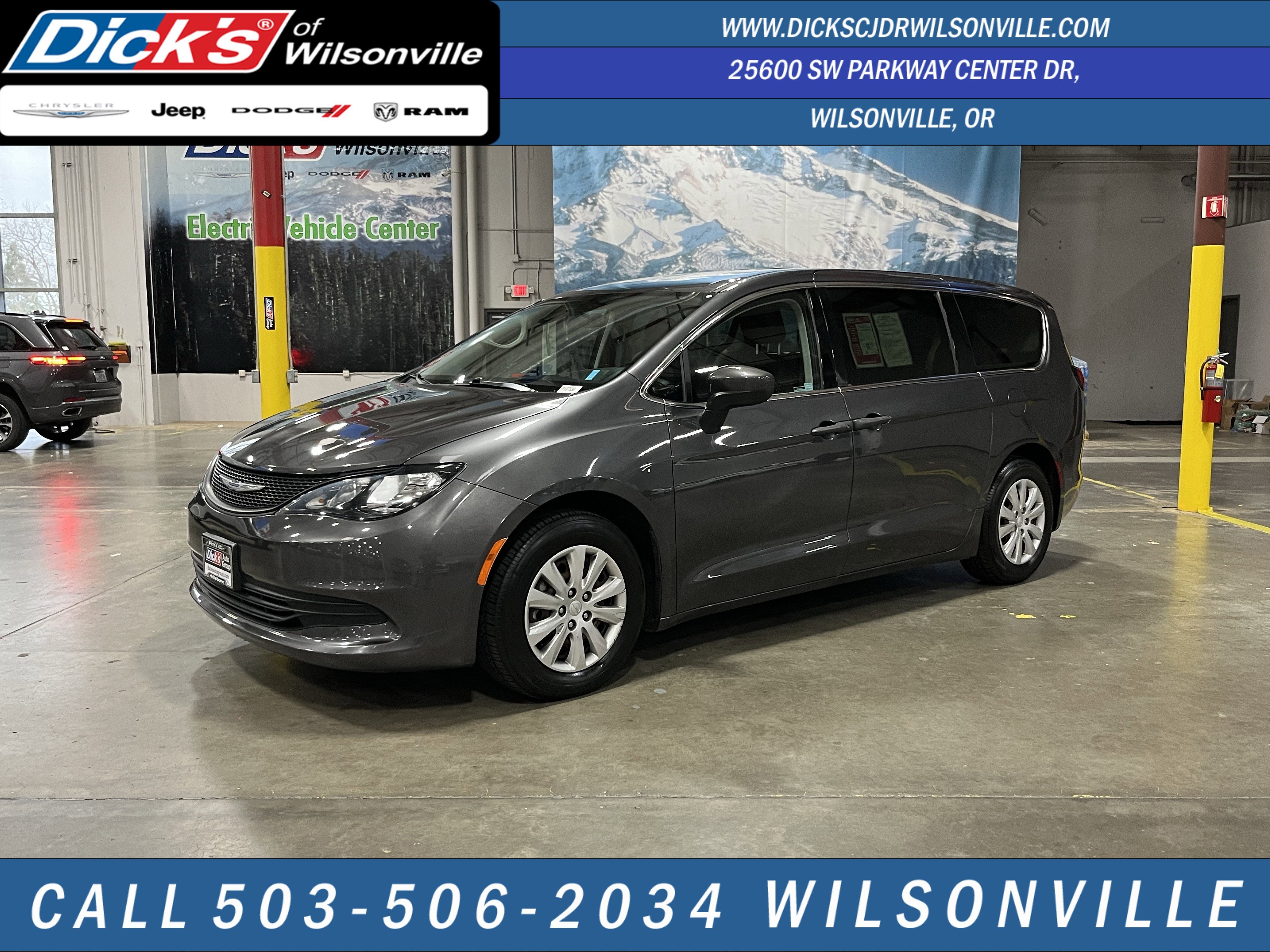 2020 Chrysler Voyager L