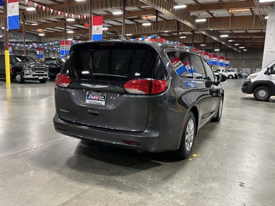 2020 Chrysler Voyager L