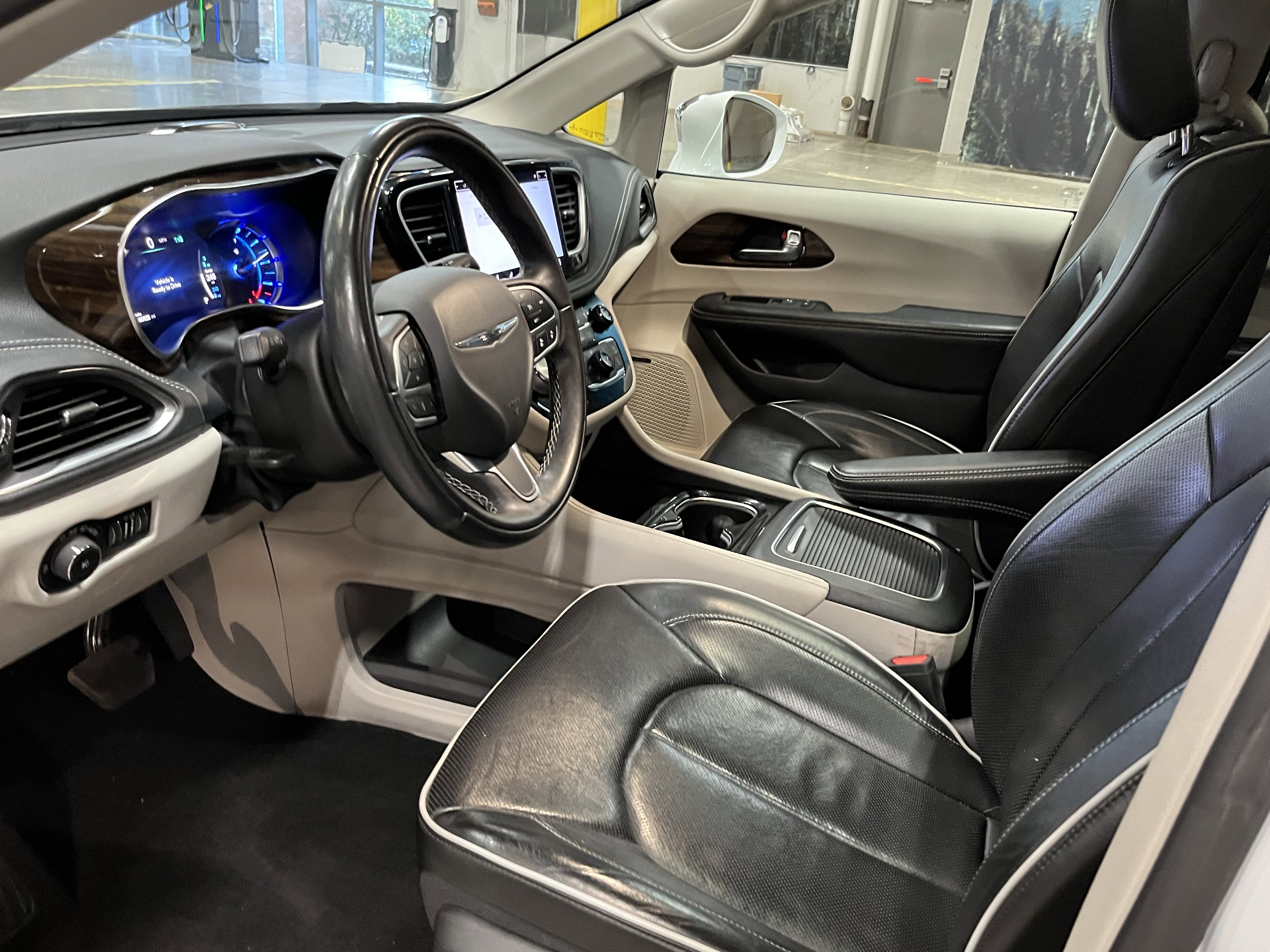 2022 Chrysler Pacifica Hybrid Limited