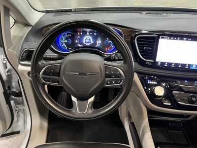 2022 Chrysler Pacifica Hybrid Limited