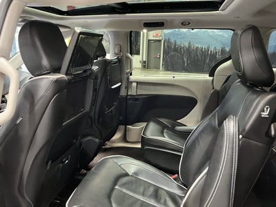 2022 Chrysler Pacifica Hybrid Limited