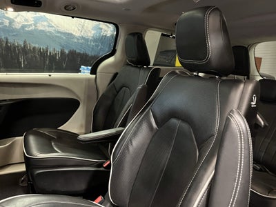 2022 Chrysler Pacifica Hybrid Limited