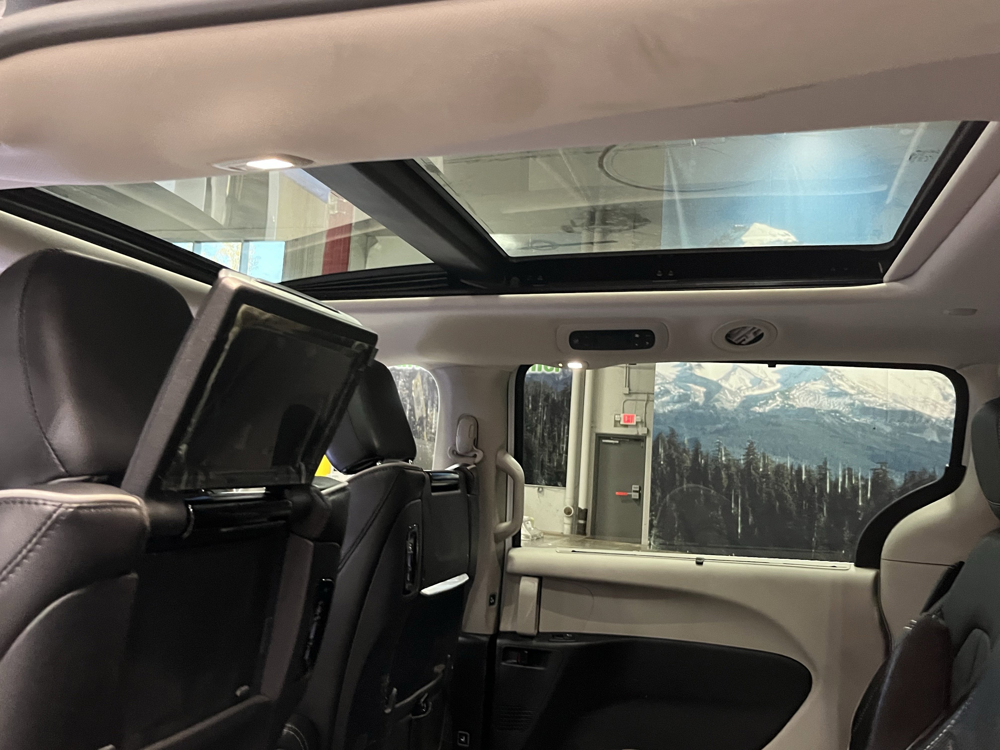 2022 Chrysler Pacifica Hybrid Limited