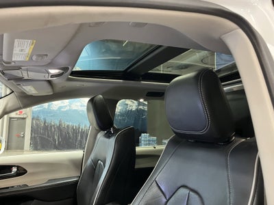 2022 Chrysler Pacifica Hybrid Limited