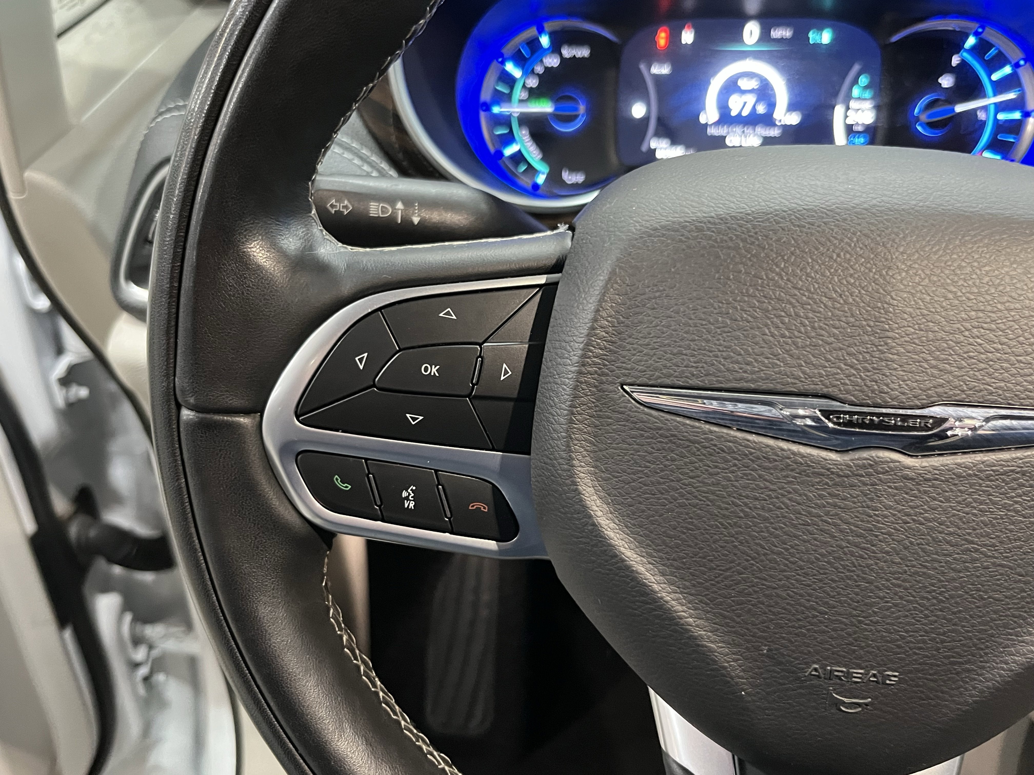 2022 Chrysler Pacifica Hybrid Limited