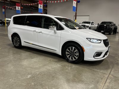 2022 Chrysler Pacifica Hybrid Limited