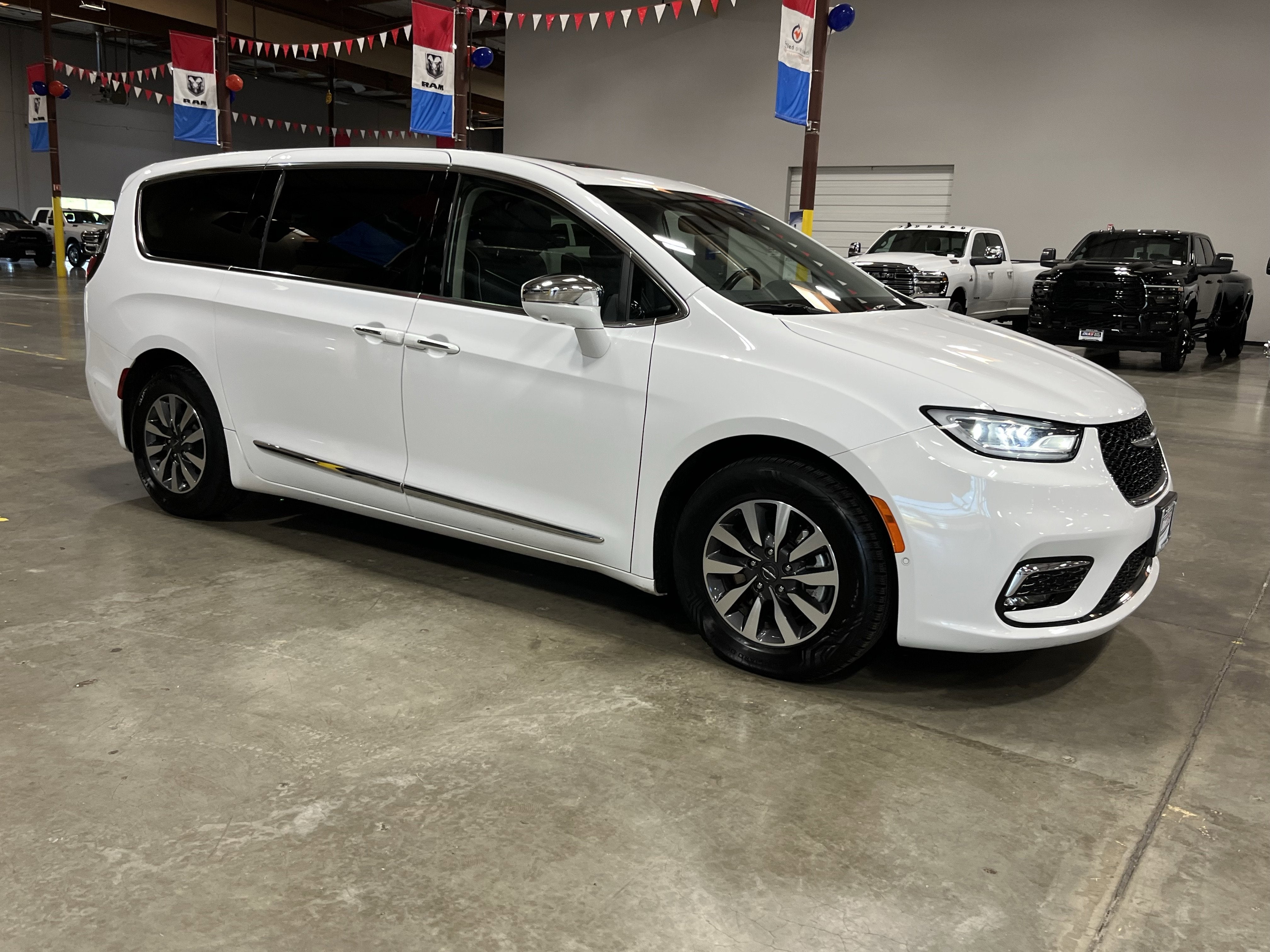 2022 Chrysler Pacifica Hybrid Limited