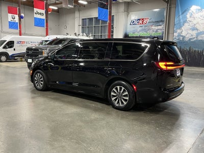 2024 Chrysler Pacifica Hybrid Select