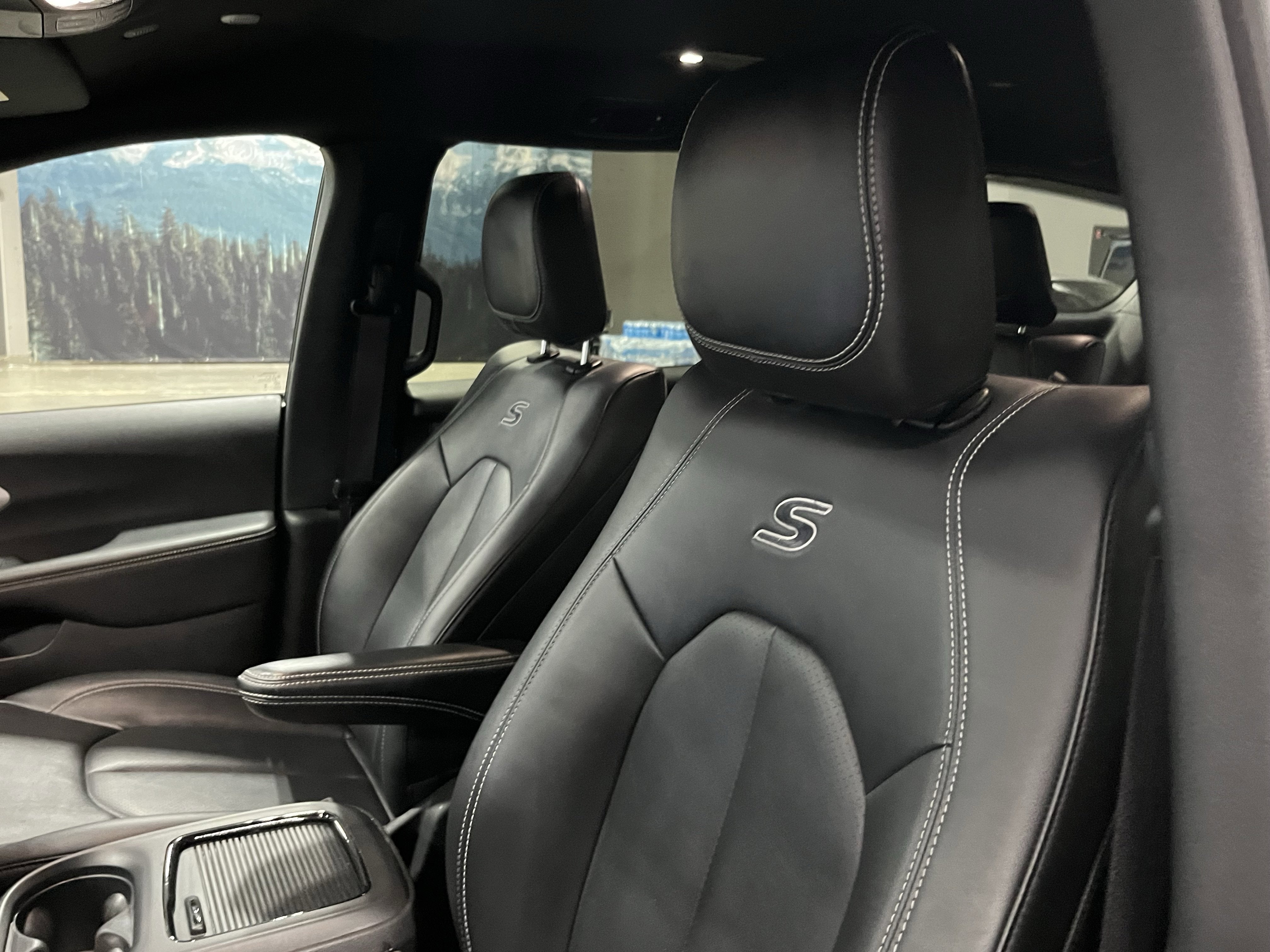 2024 Chrysler Pacifica Hybrid Select