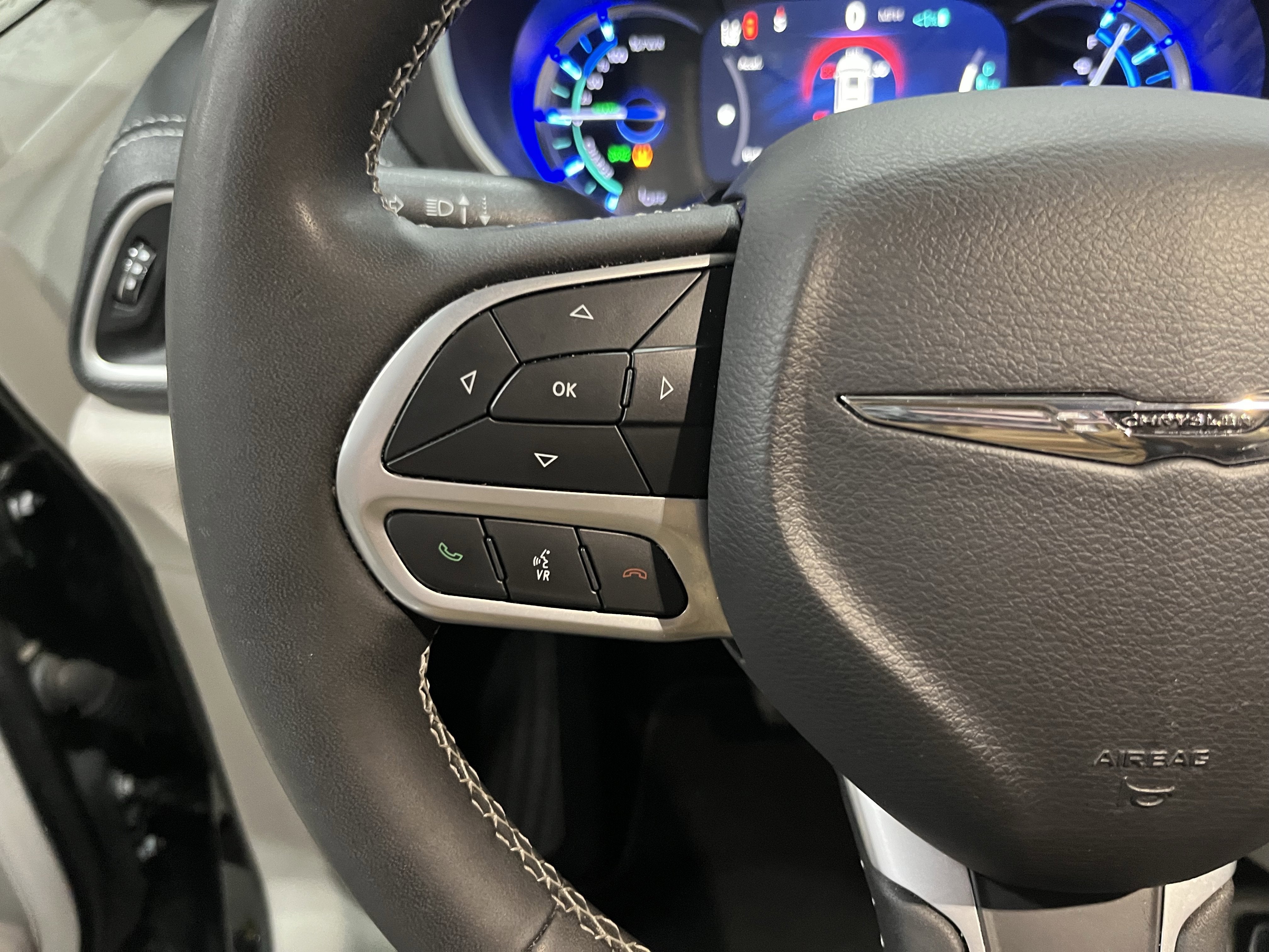 2024 Chrysler Pacifica Hybrid Select