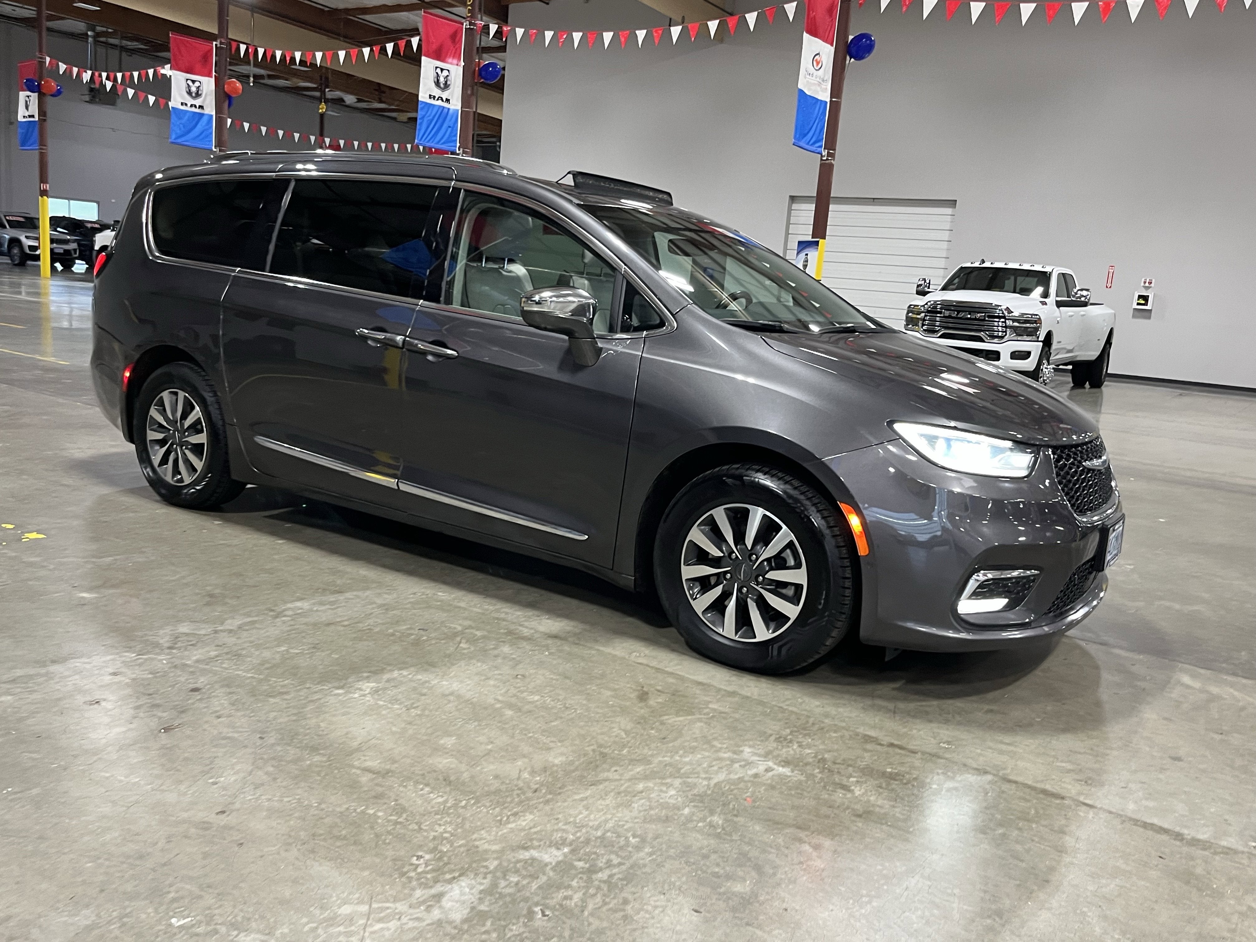 2021 Chrysler Pacifica Hybrid Limited