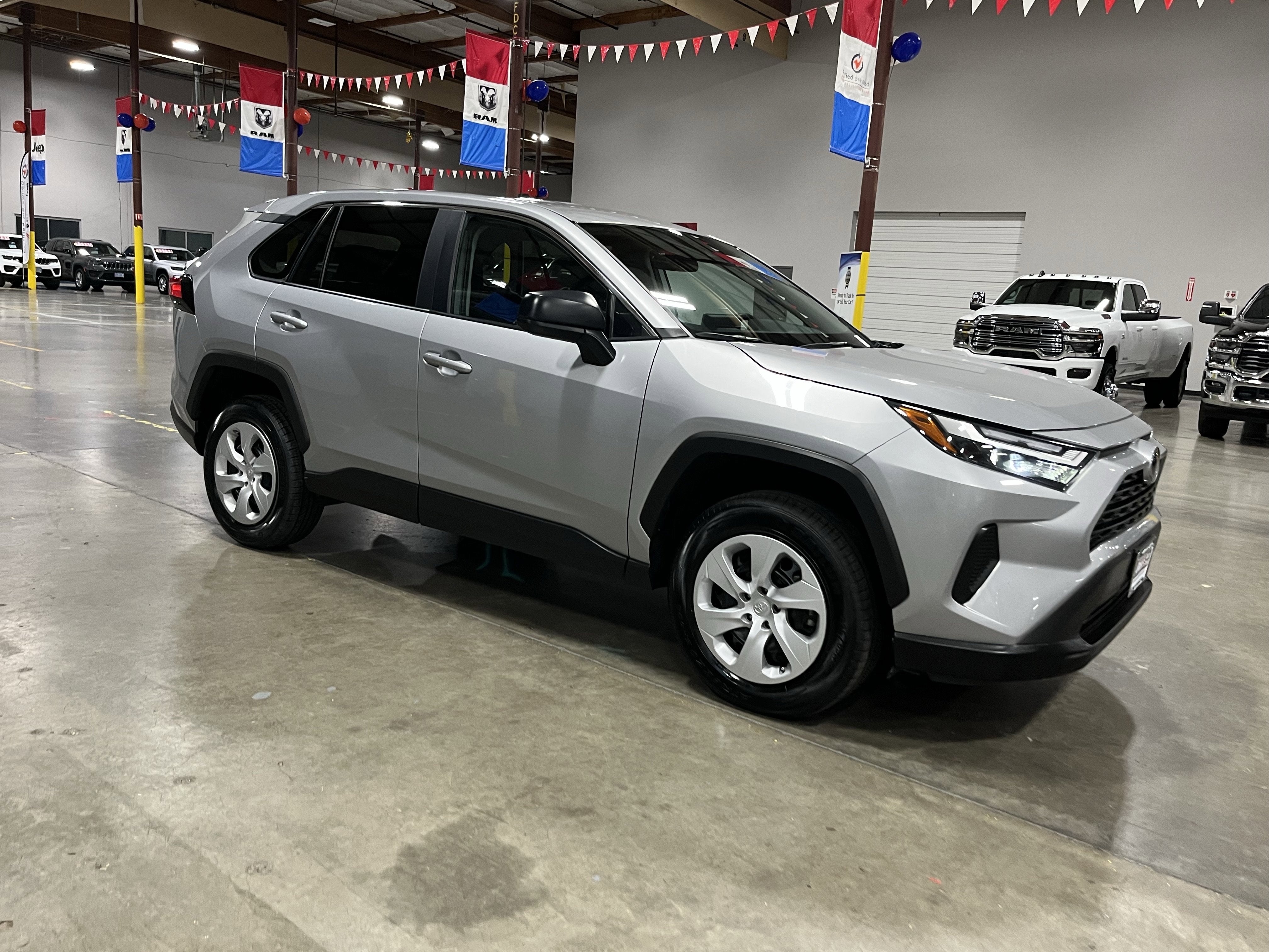 2024 Toyota RAV4 LE