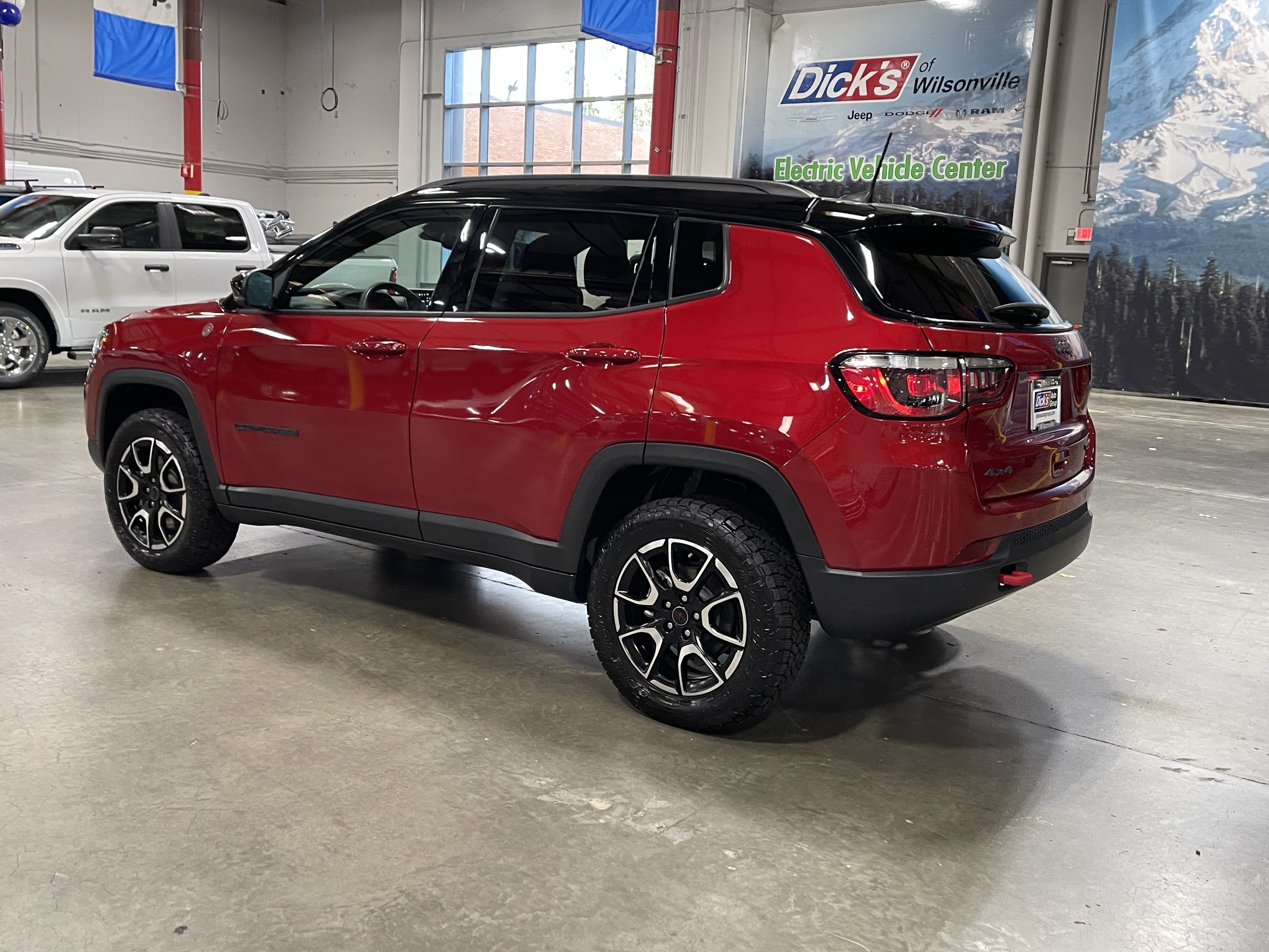 2025 Jeep Compass Trailhawk