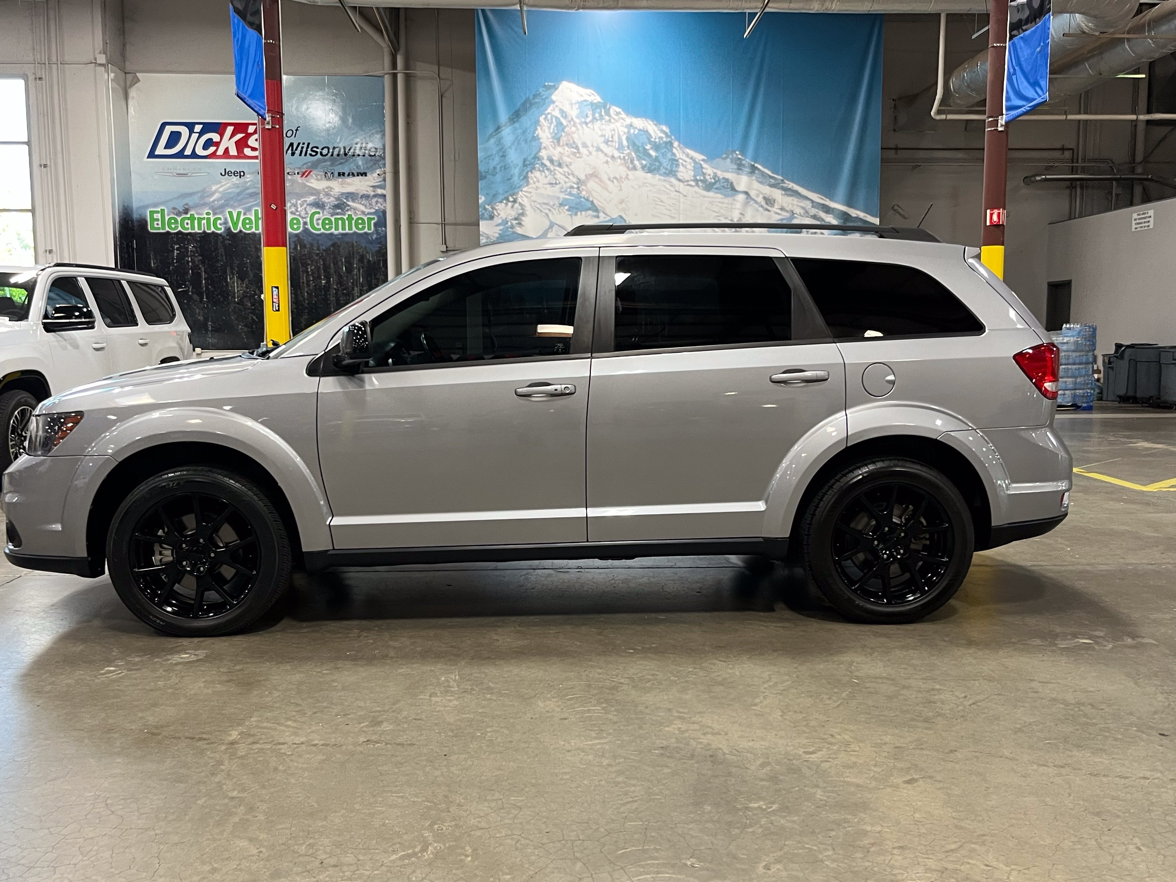 Used 2016 Dodge Journey SXT with VIN 3C4PDCBG0GT220461 for sale in Wilsonville, OR