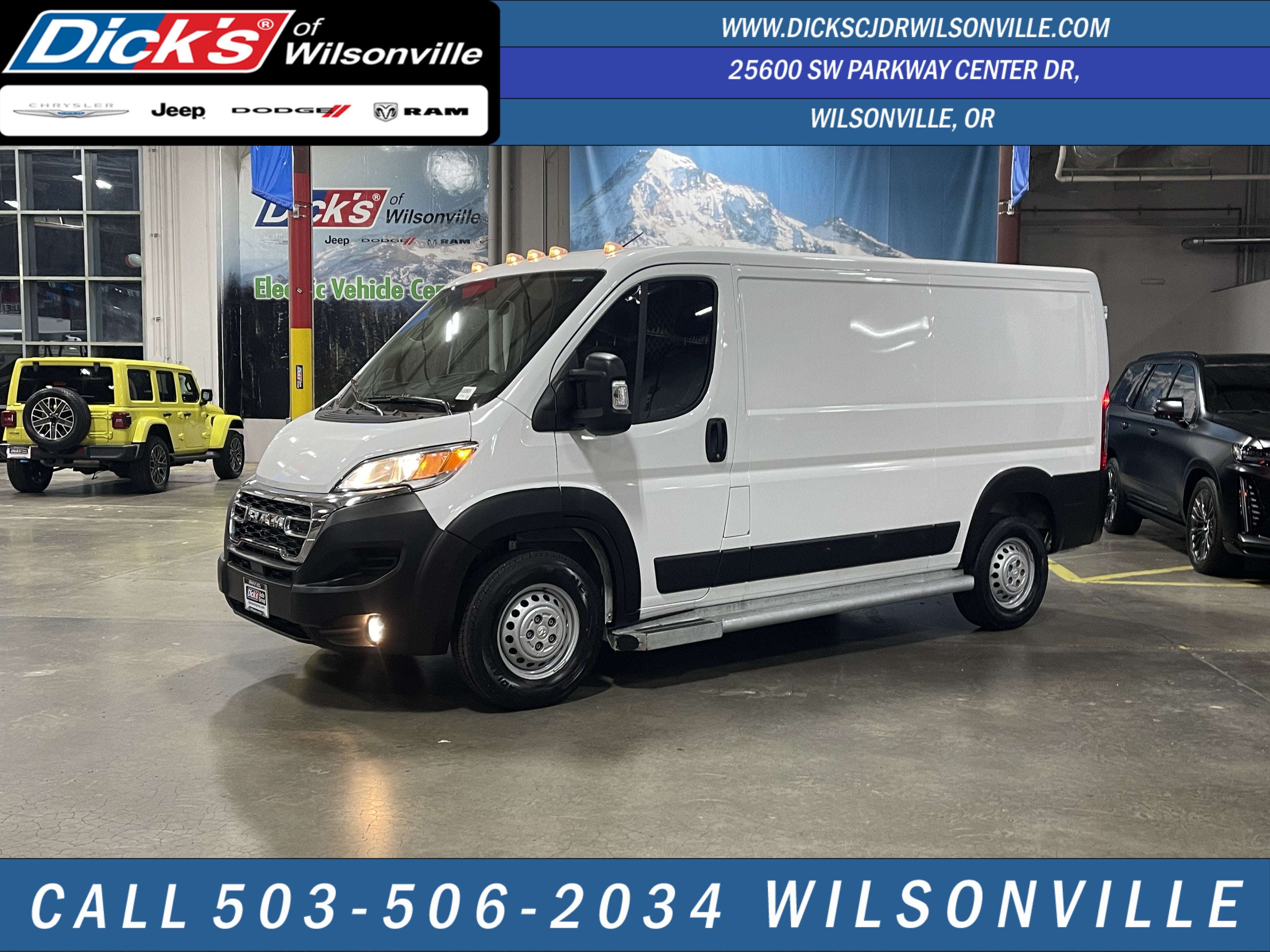 2025 RAM ProMaster 2500 Base