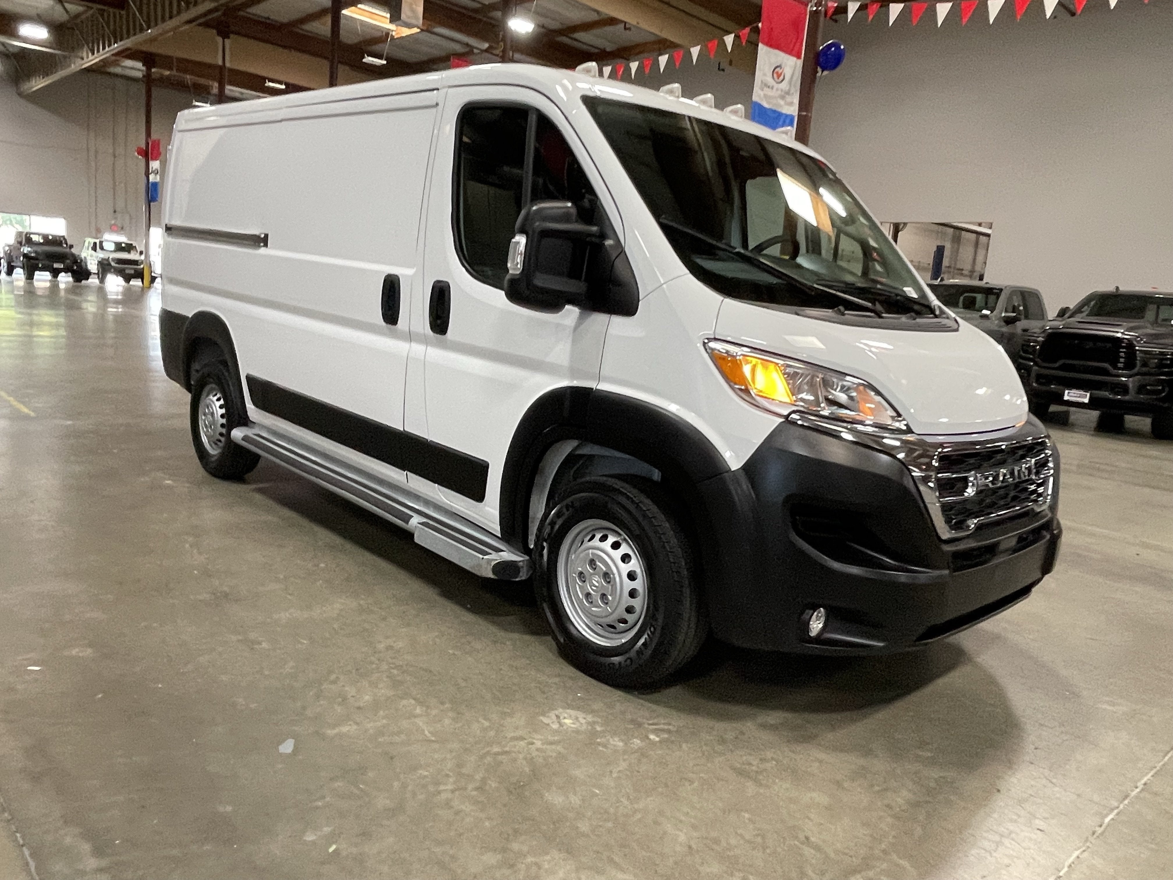 2025 RAM ProMaster 2500 Base