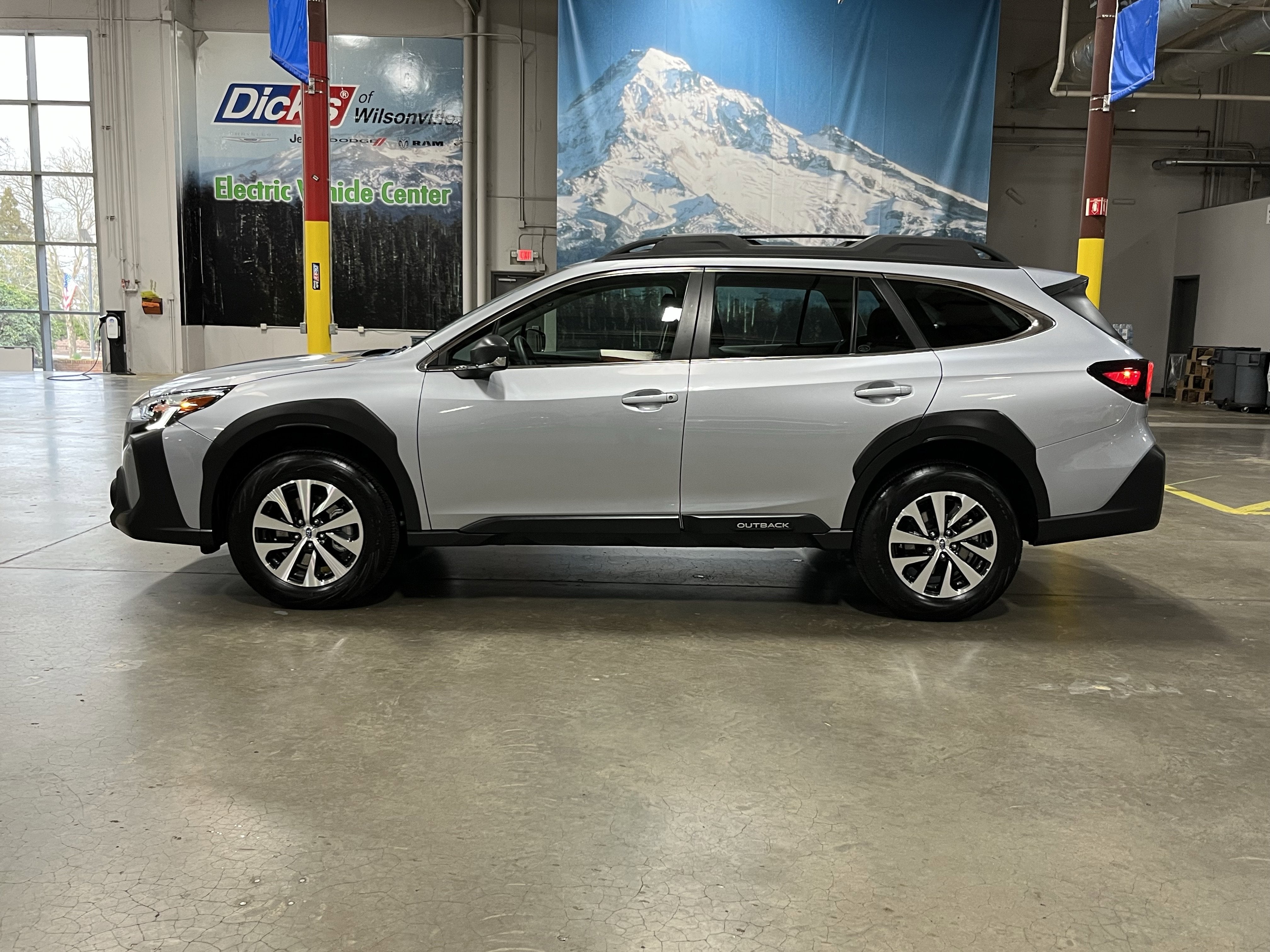 2025 Subaru Outback 2.5i