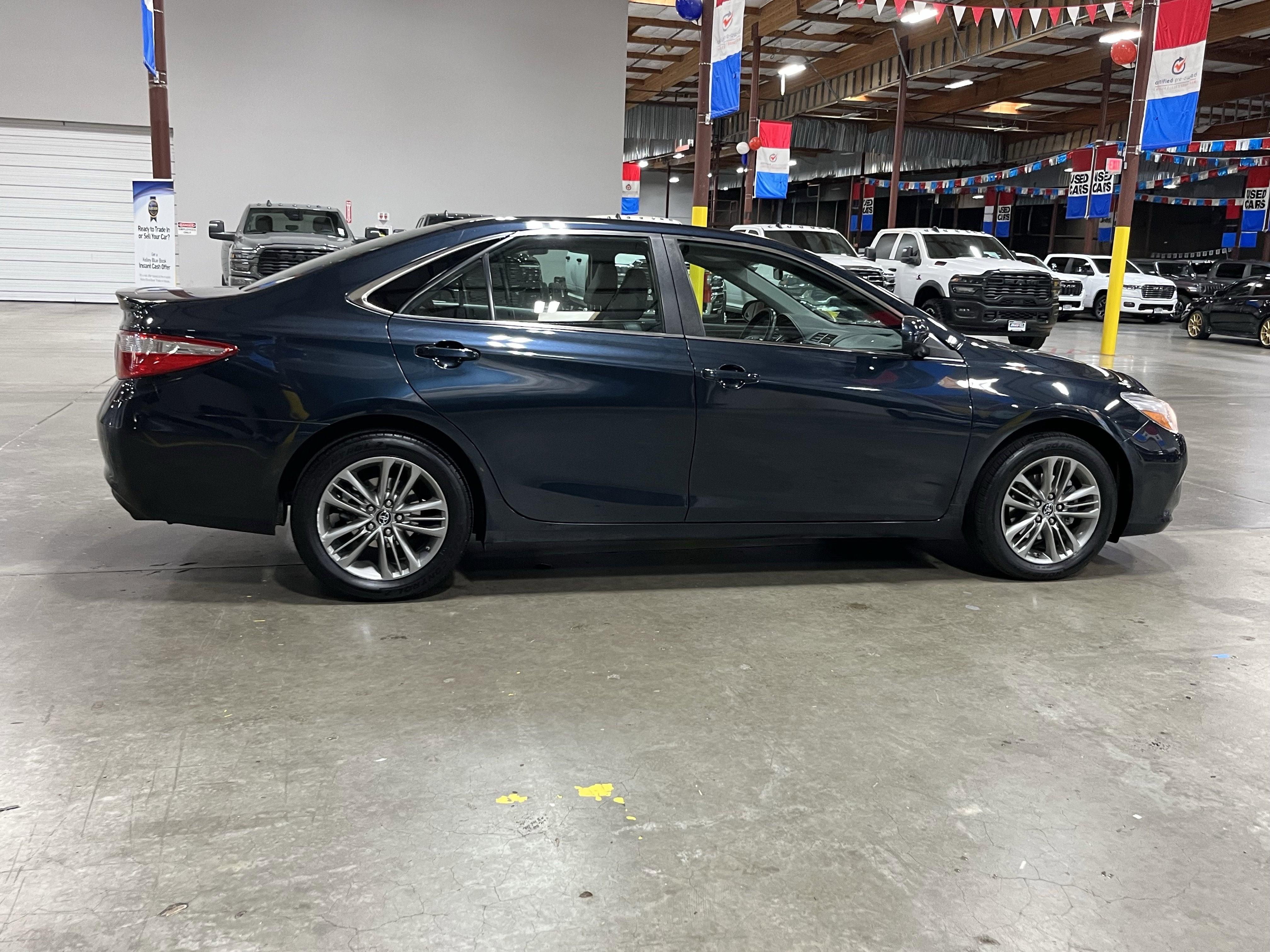 2017 Toyota Camry SE