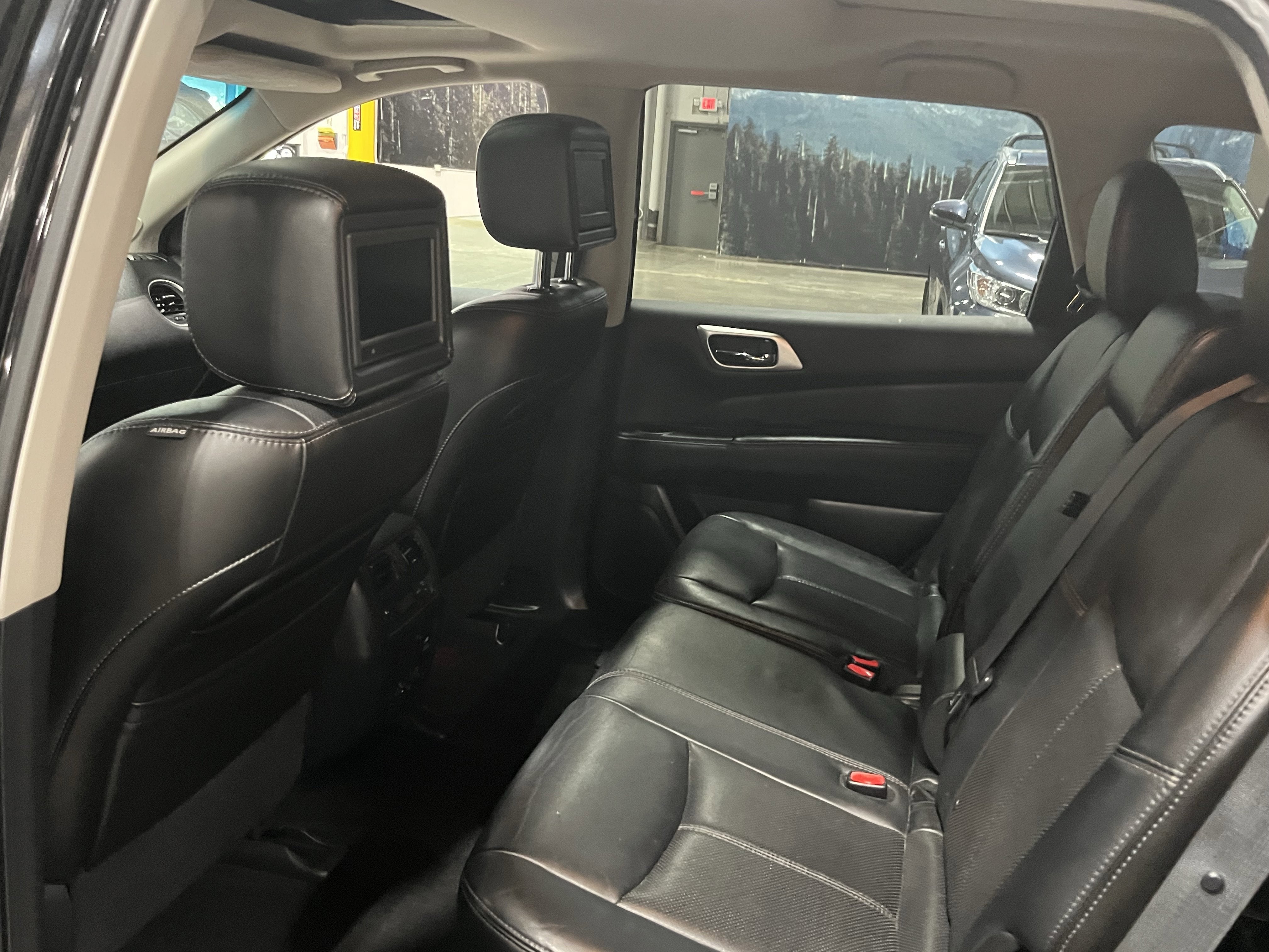 2013 Nissan Pathfinder Platinum