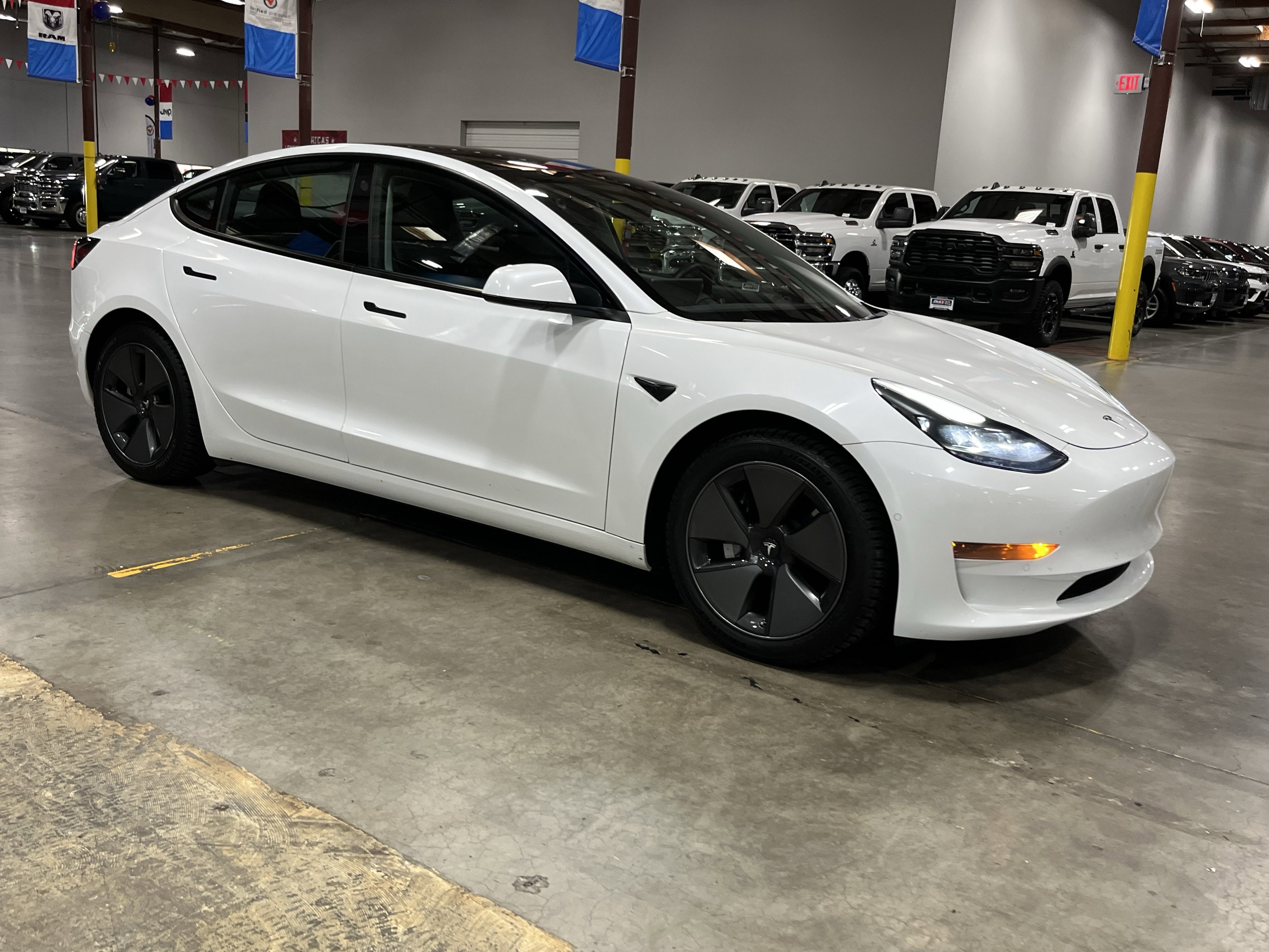 2021 Tesla Model 3 Standard Range Plus