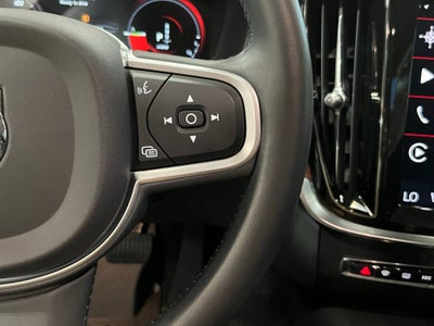 2022 Volvo S60 Recharge Plug-In Hybrid T8 R-Design Expression