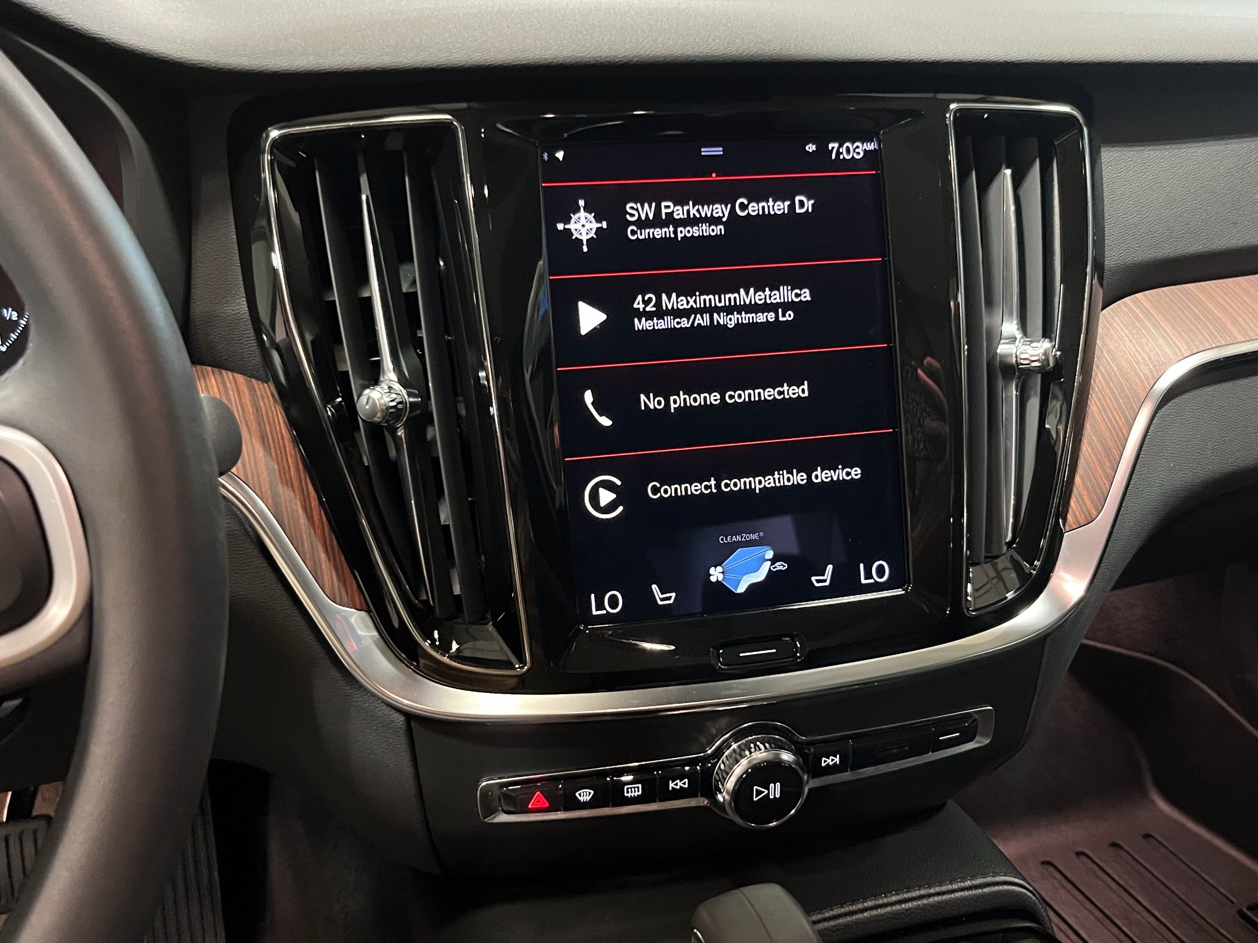 2022 Volvo S60 Recharge Plug-In Hybrid T8 R-Design Expression