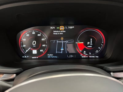 2022 Volvo S60 Recharge Plug-In Hybrid T8 R-Design Expression