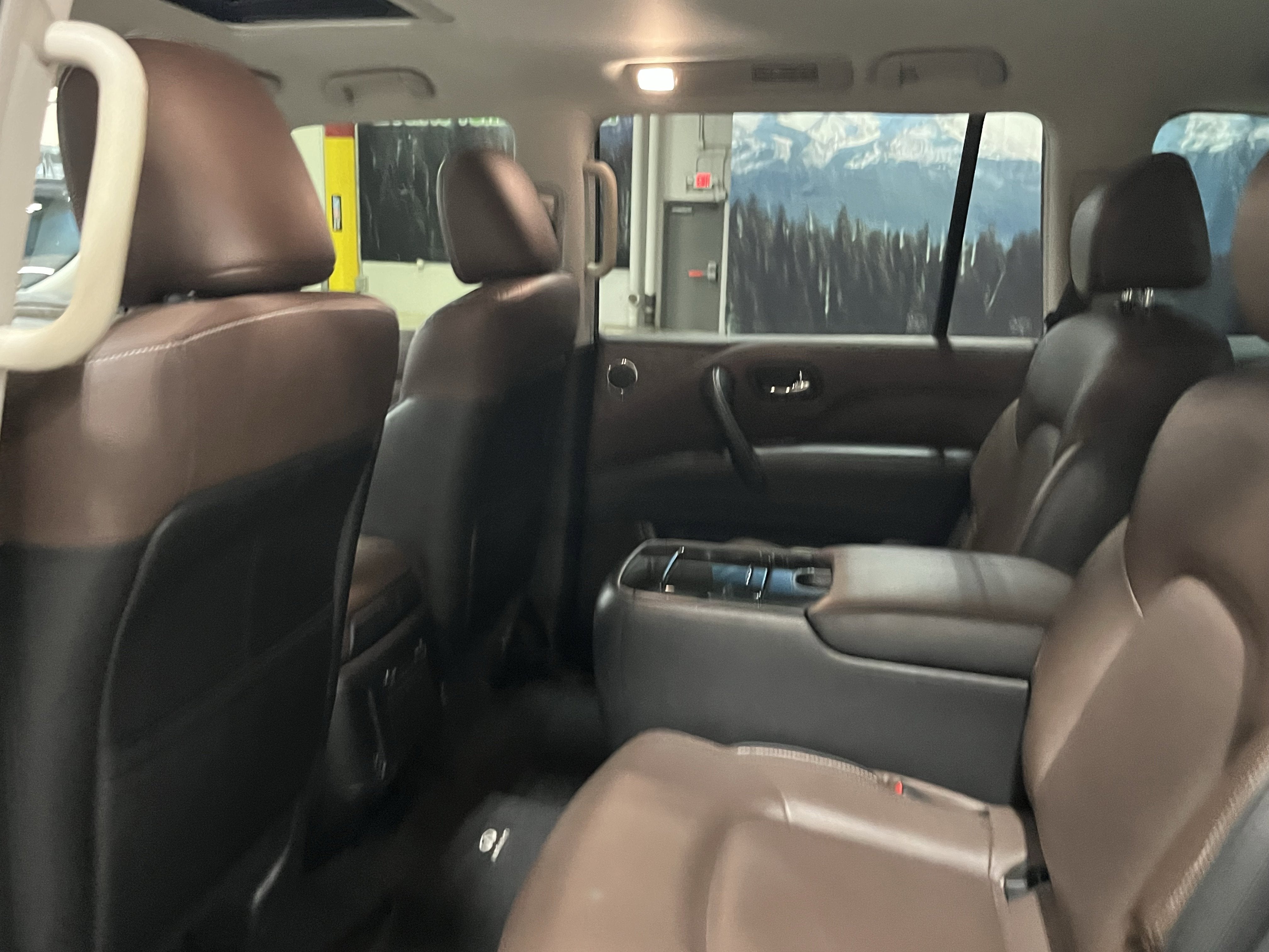 2022 INFINITI QX80 Premium Select