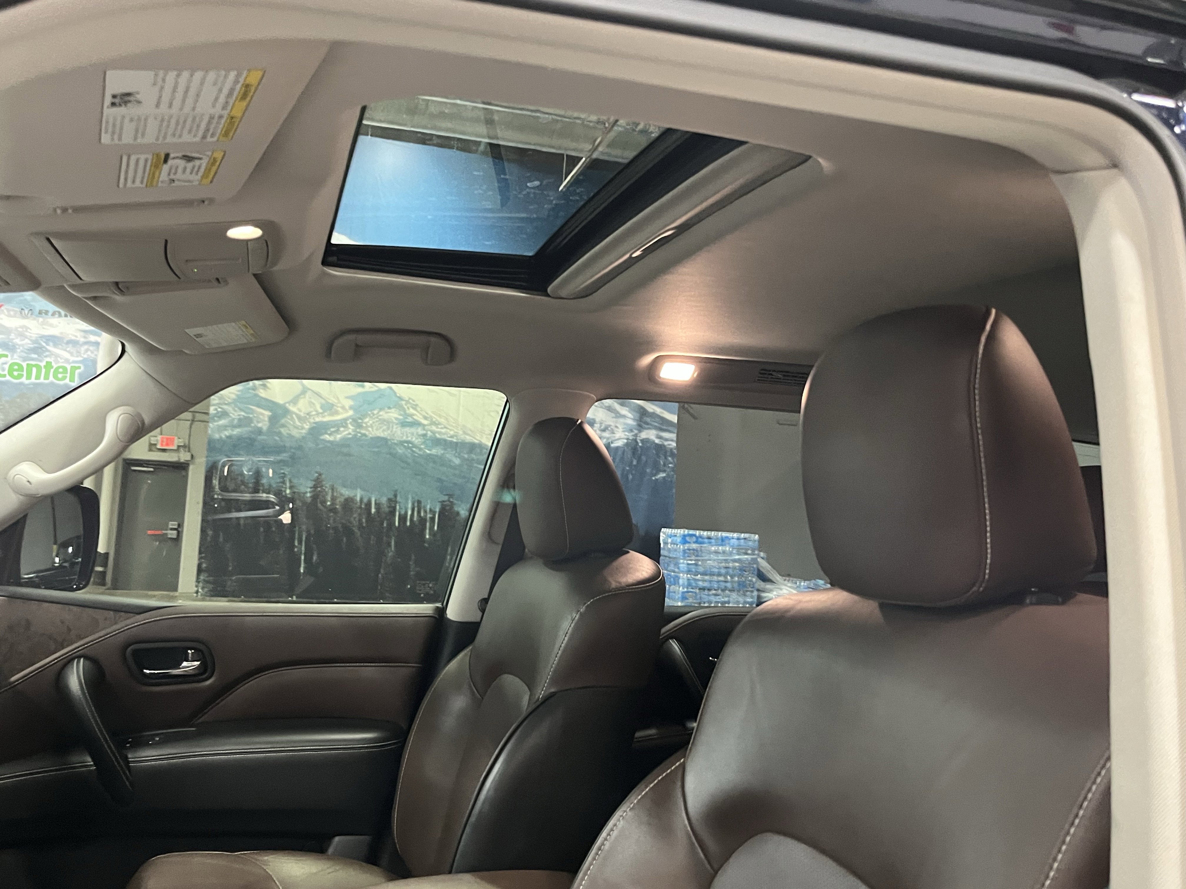 2022 INFINITI QX80 Premium Select