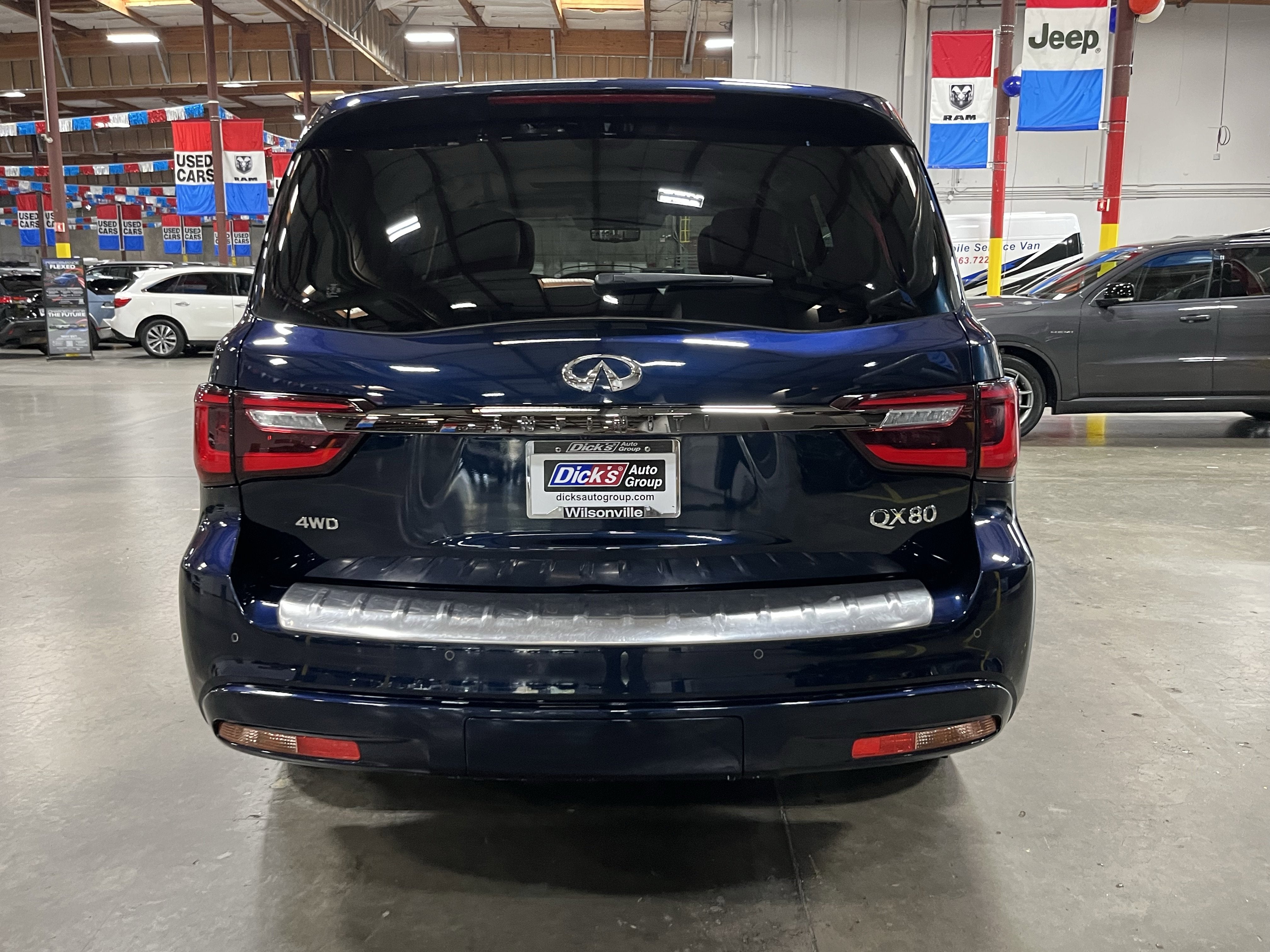 2022 INFINITI QX80 Premium Select