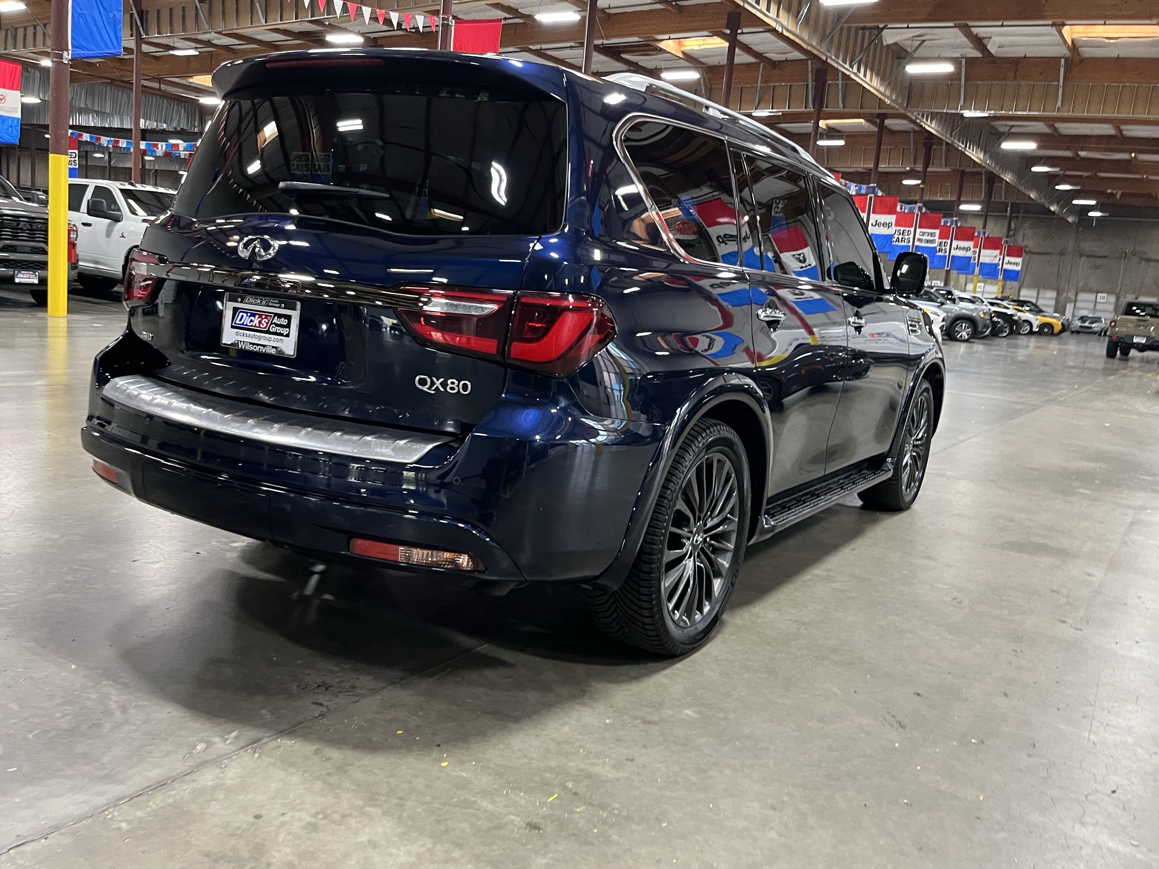 2022 INFINITI QX80 Premium Select