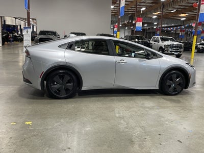 2025 Toyota Prius LE