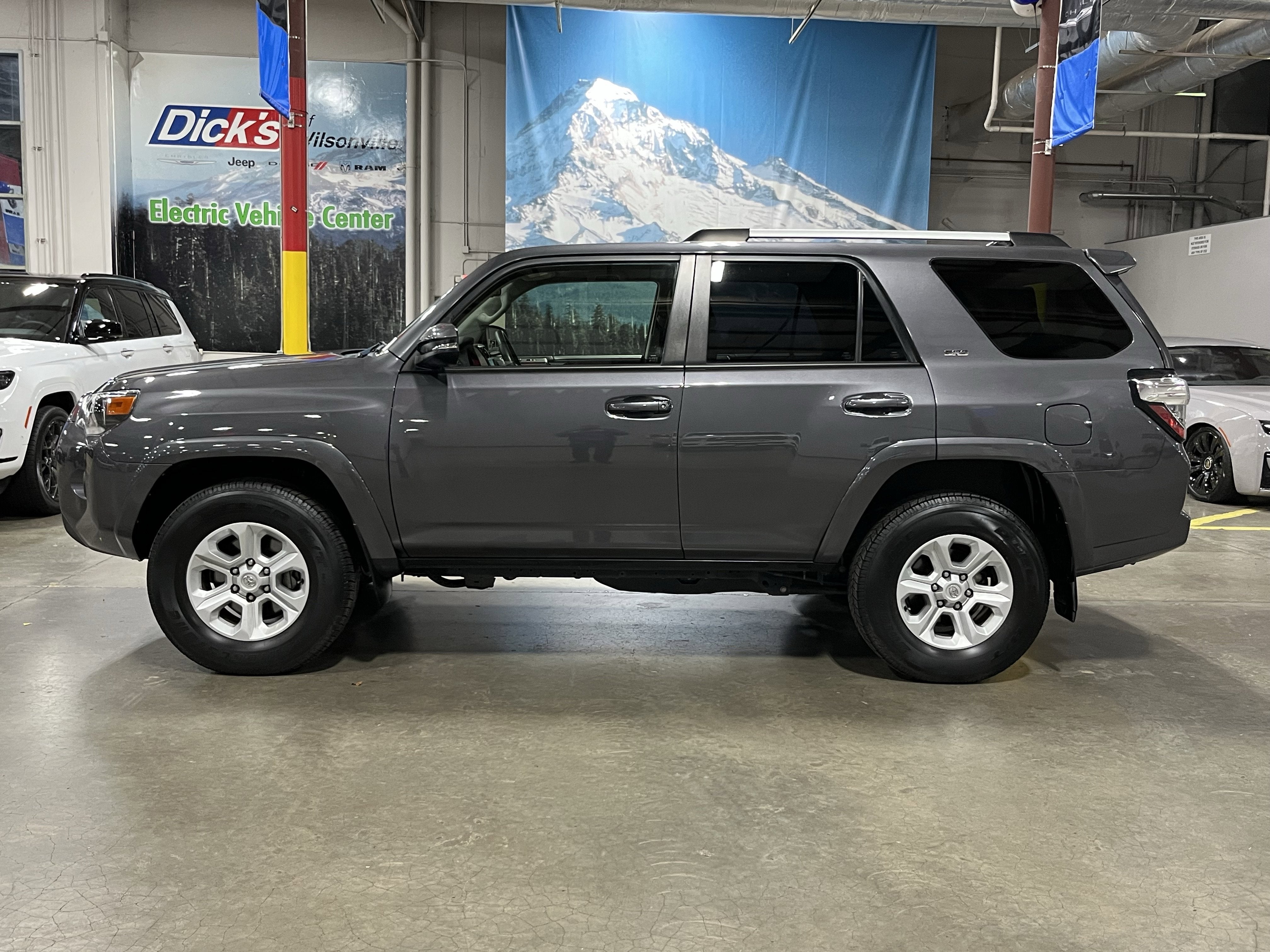 2022 Toyota 4Runner SR5 Premium