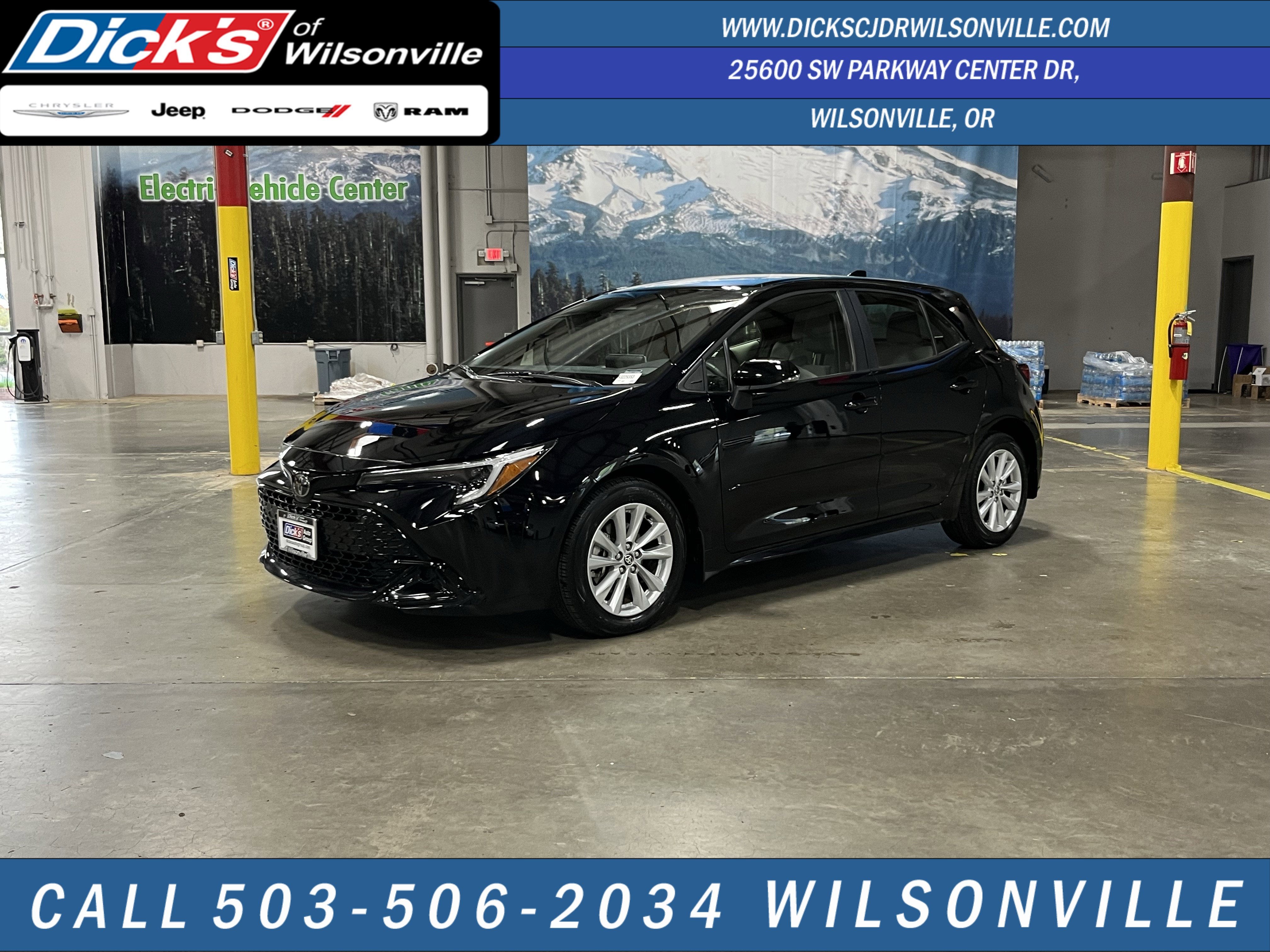 2024 Toyota Corolla Hatchback SE