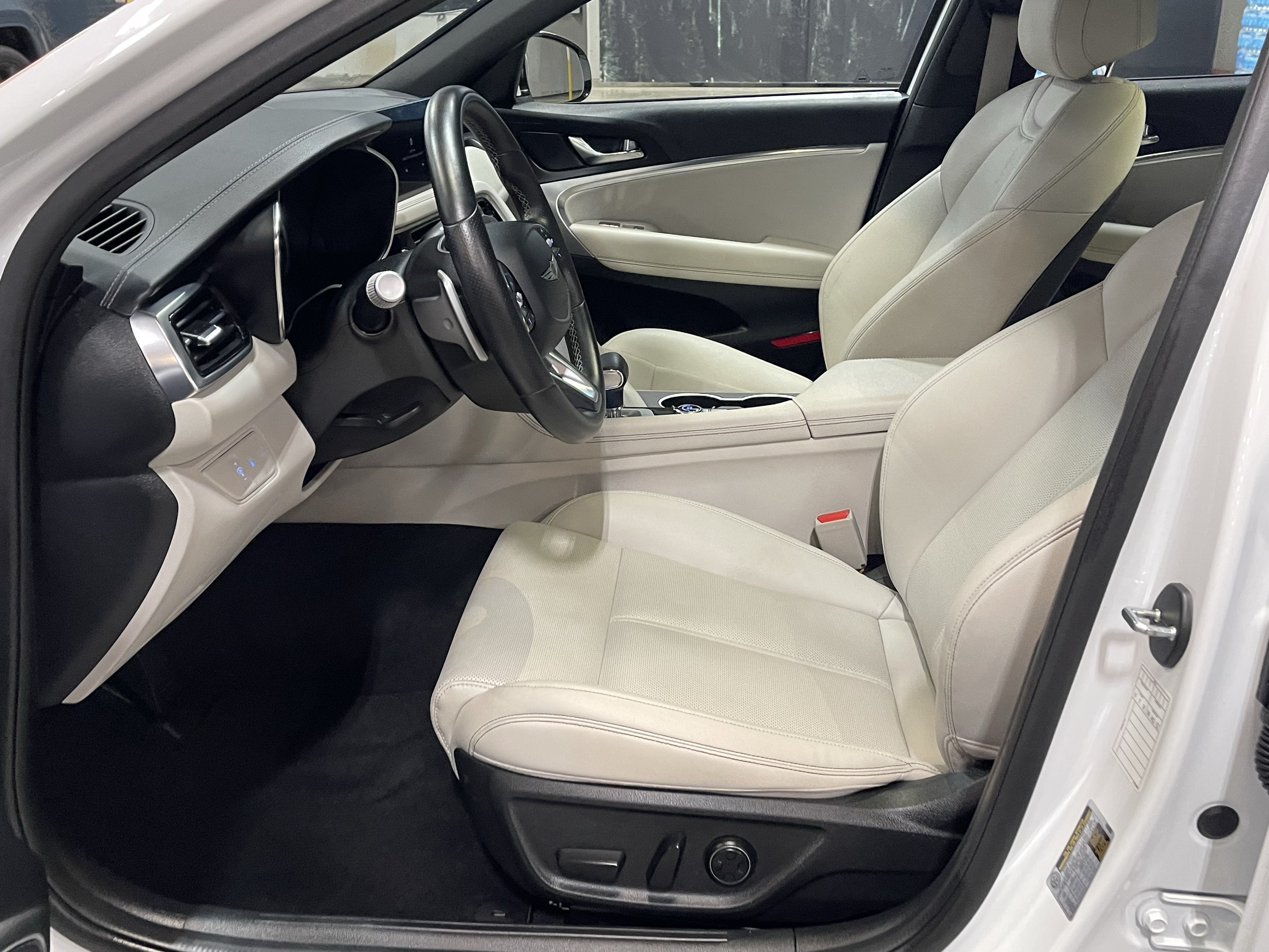 2025 Genesis G70 2.5T