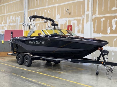 2017 Master Craft X23 Base