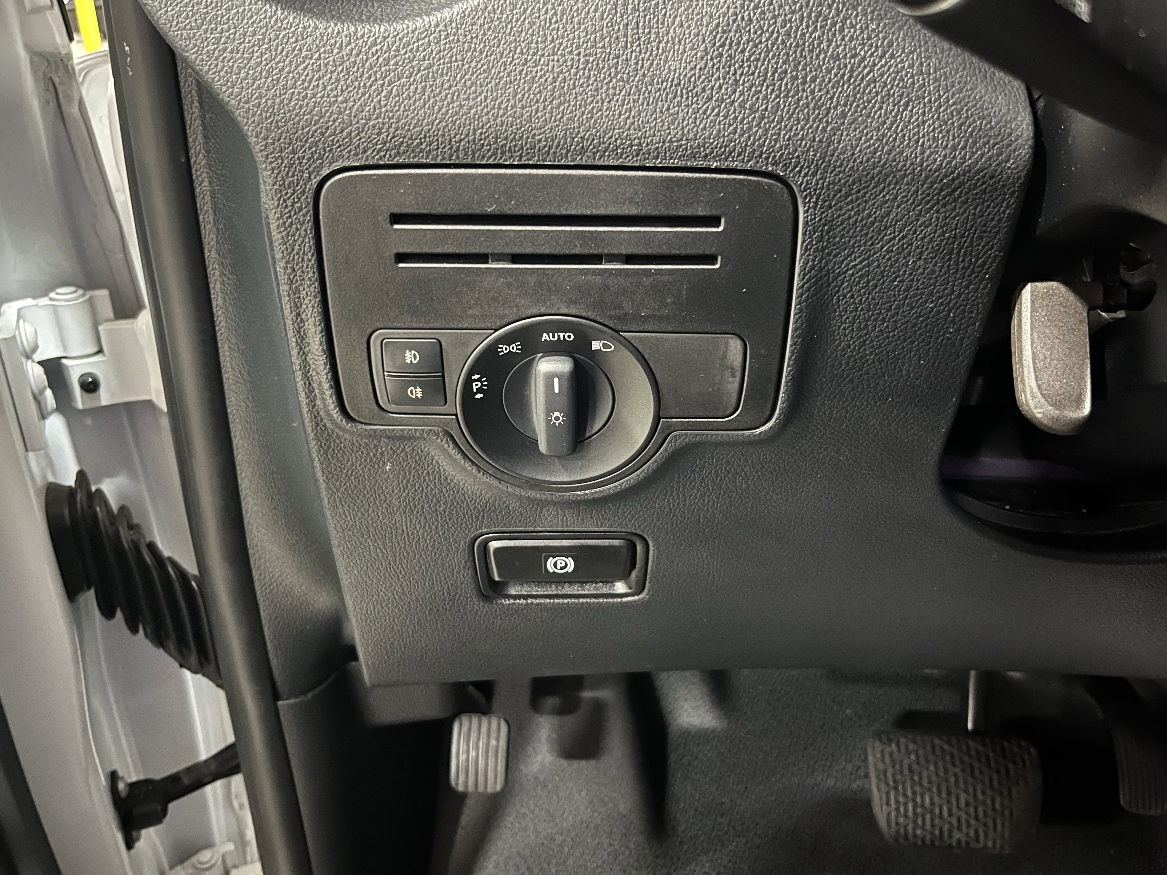 2023 Mercedes-Benz Metris Passenger