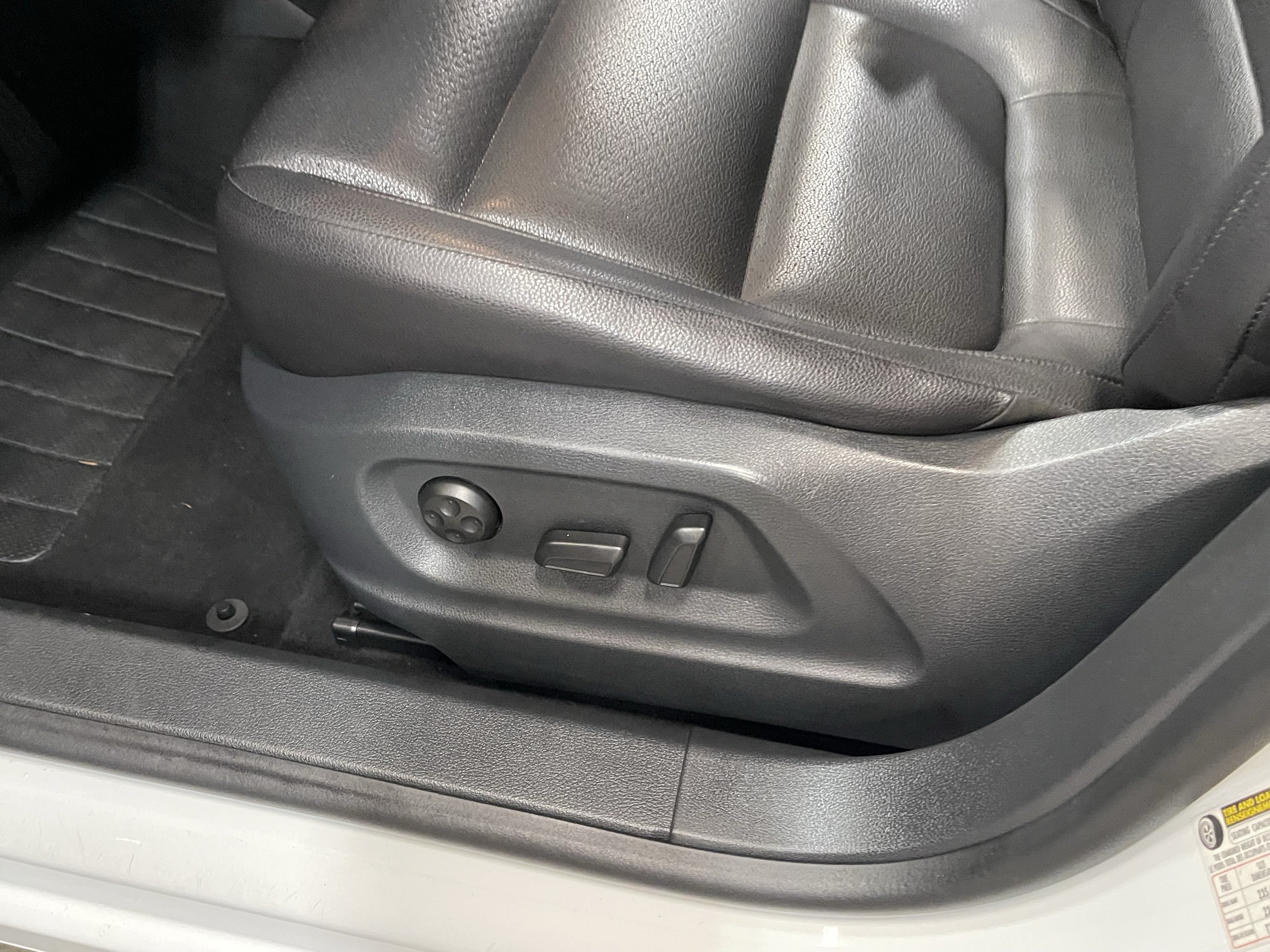 2017 Volkswagen Tiguan 2.0T Wolfsburg Edition