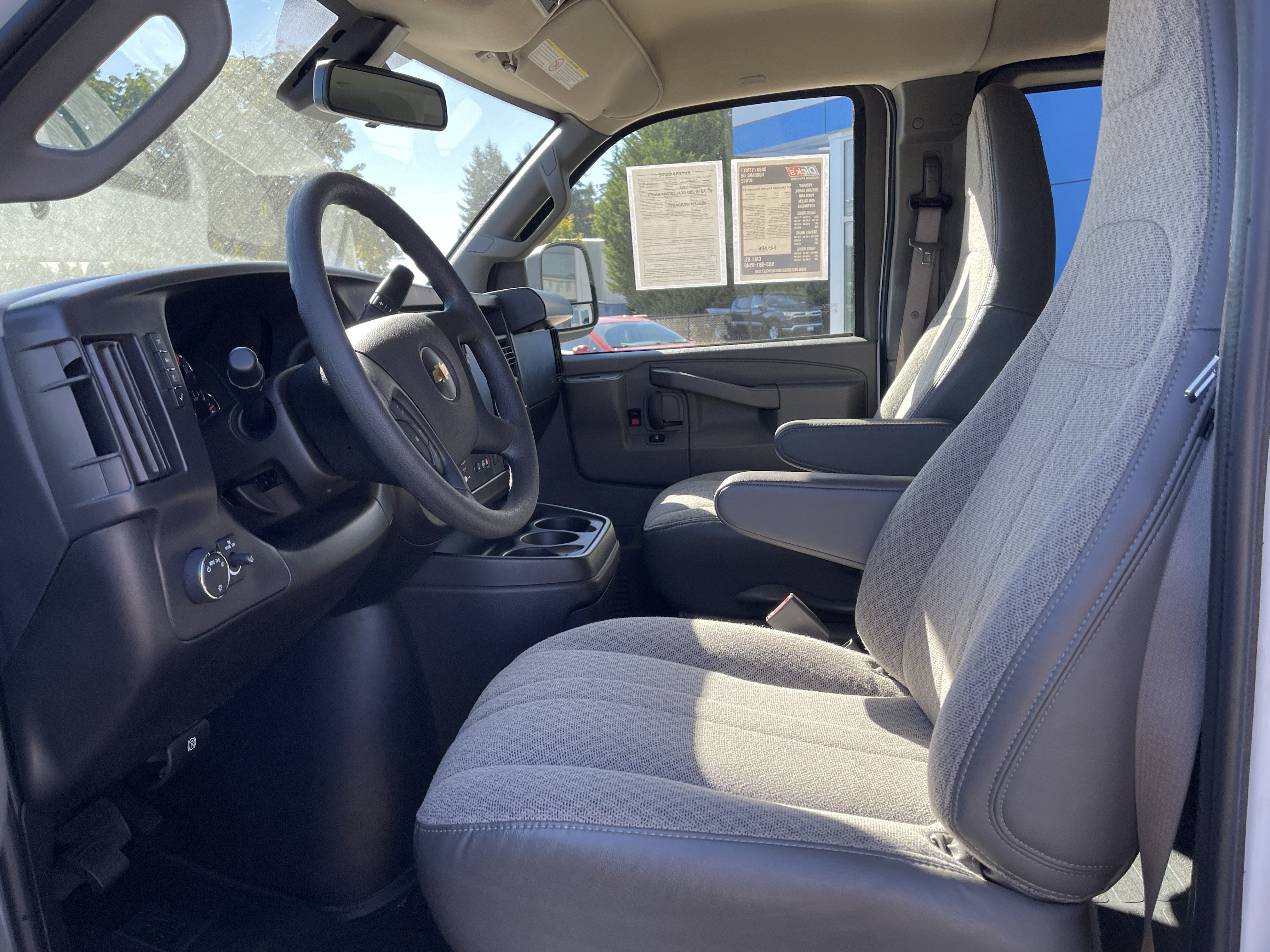2024 Chevrolet Express Passenger LT
