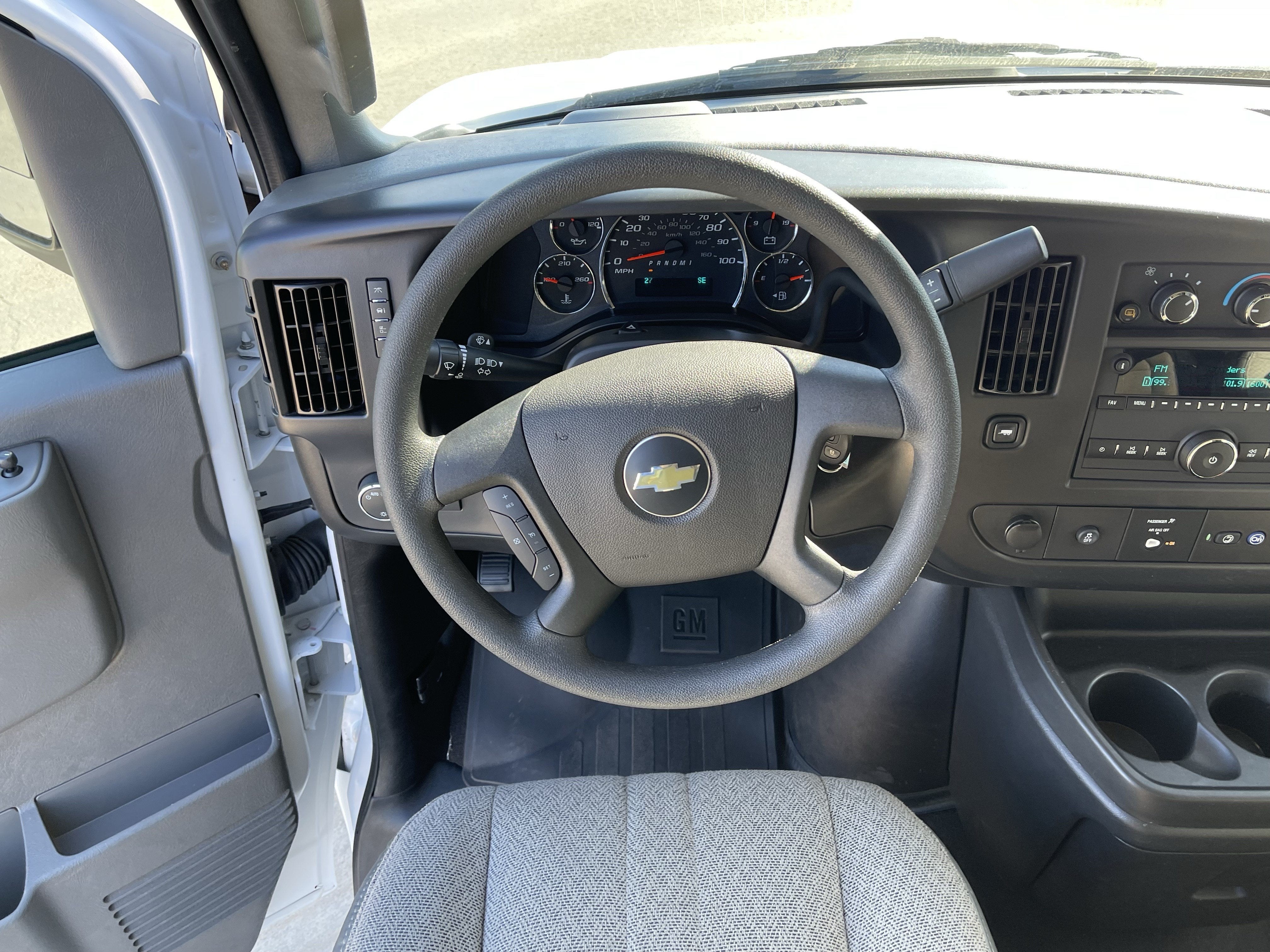 2024 Chevrolet Express Passenger LT