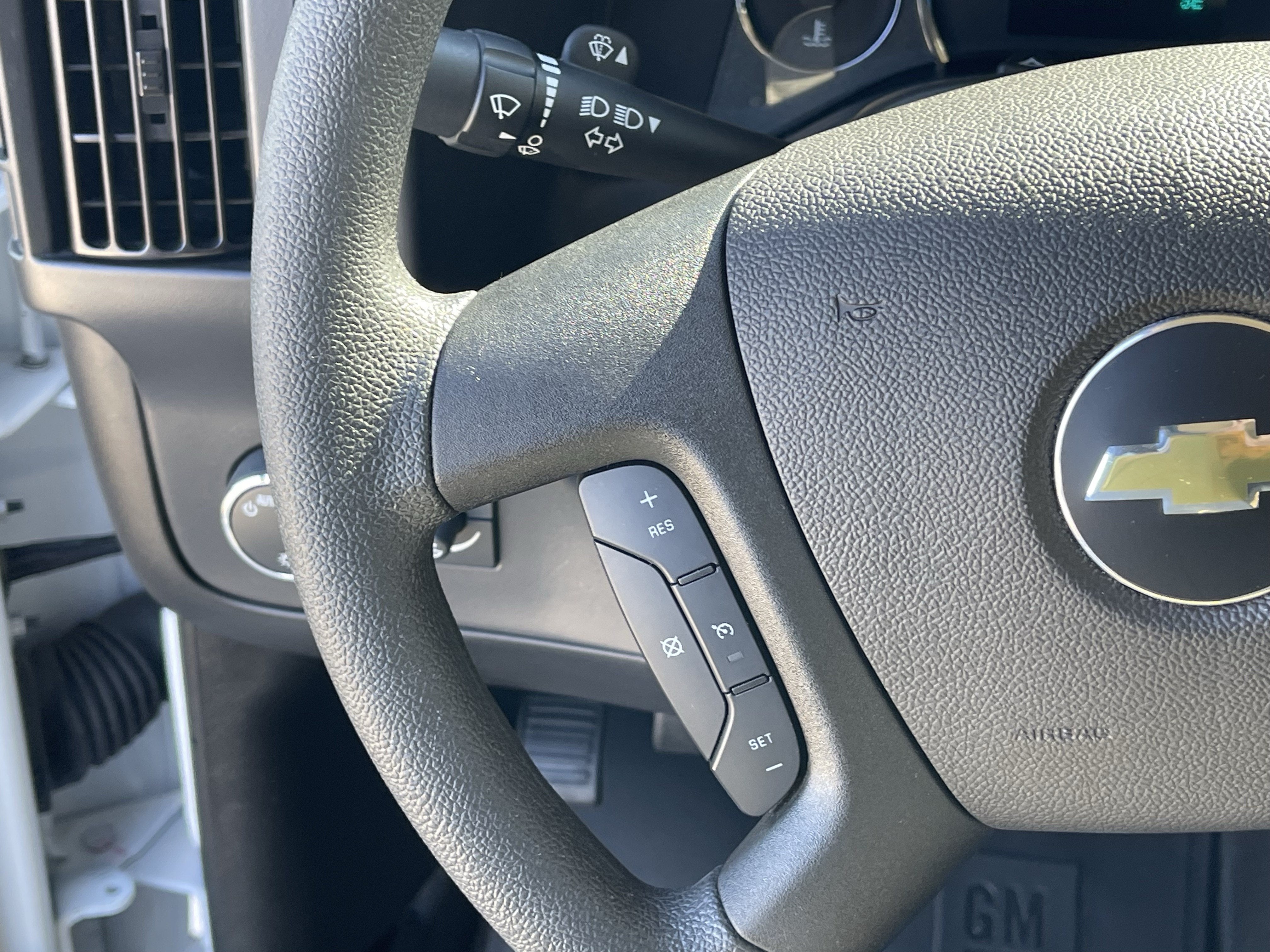 2024 Chevrolet Express Passenger LT