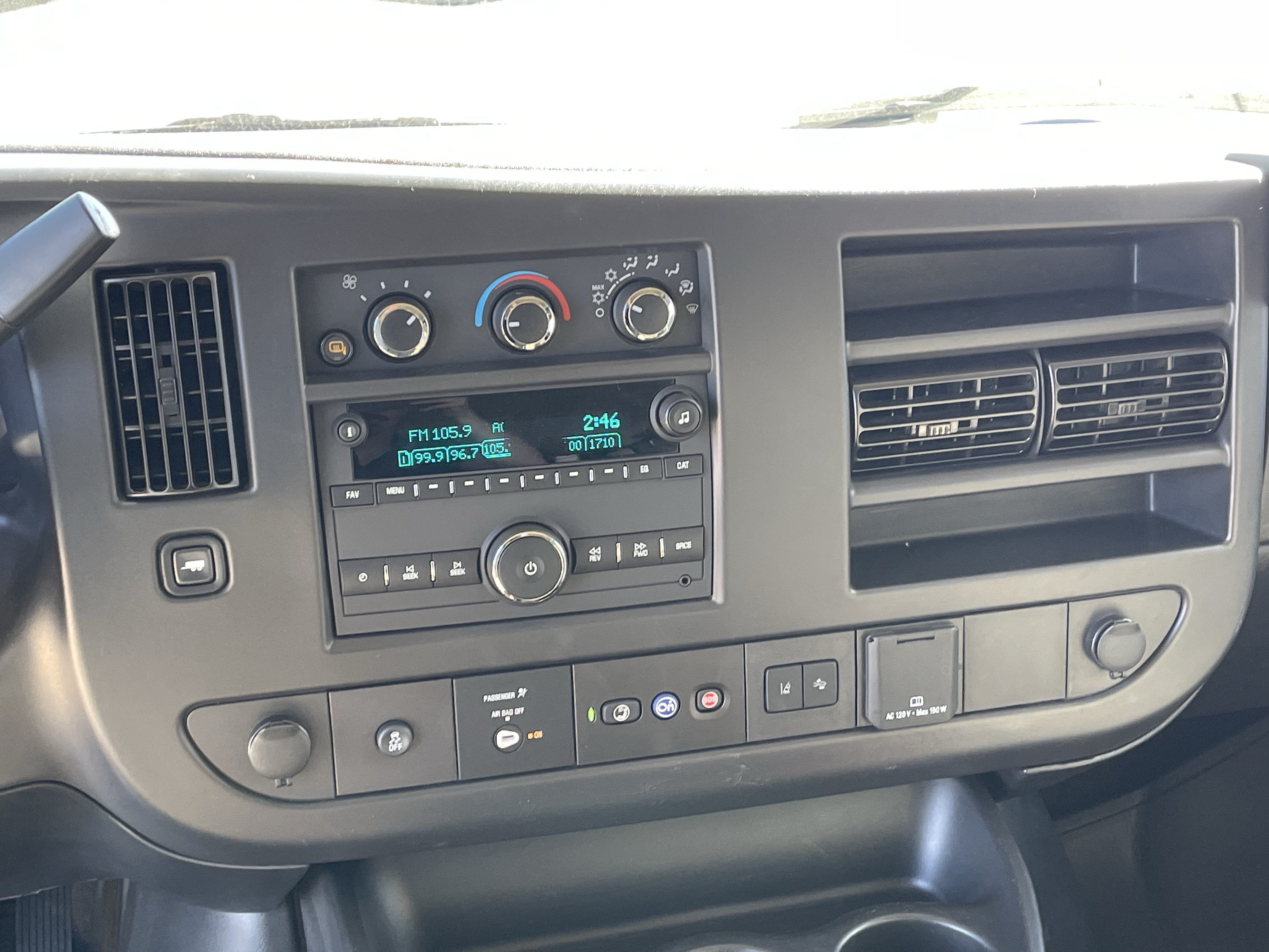 2024 Chevrolet Express Passenger LT