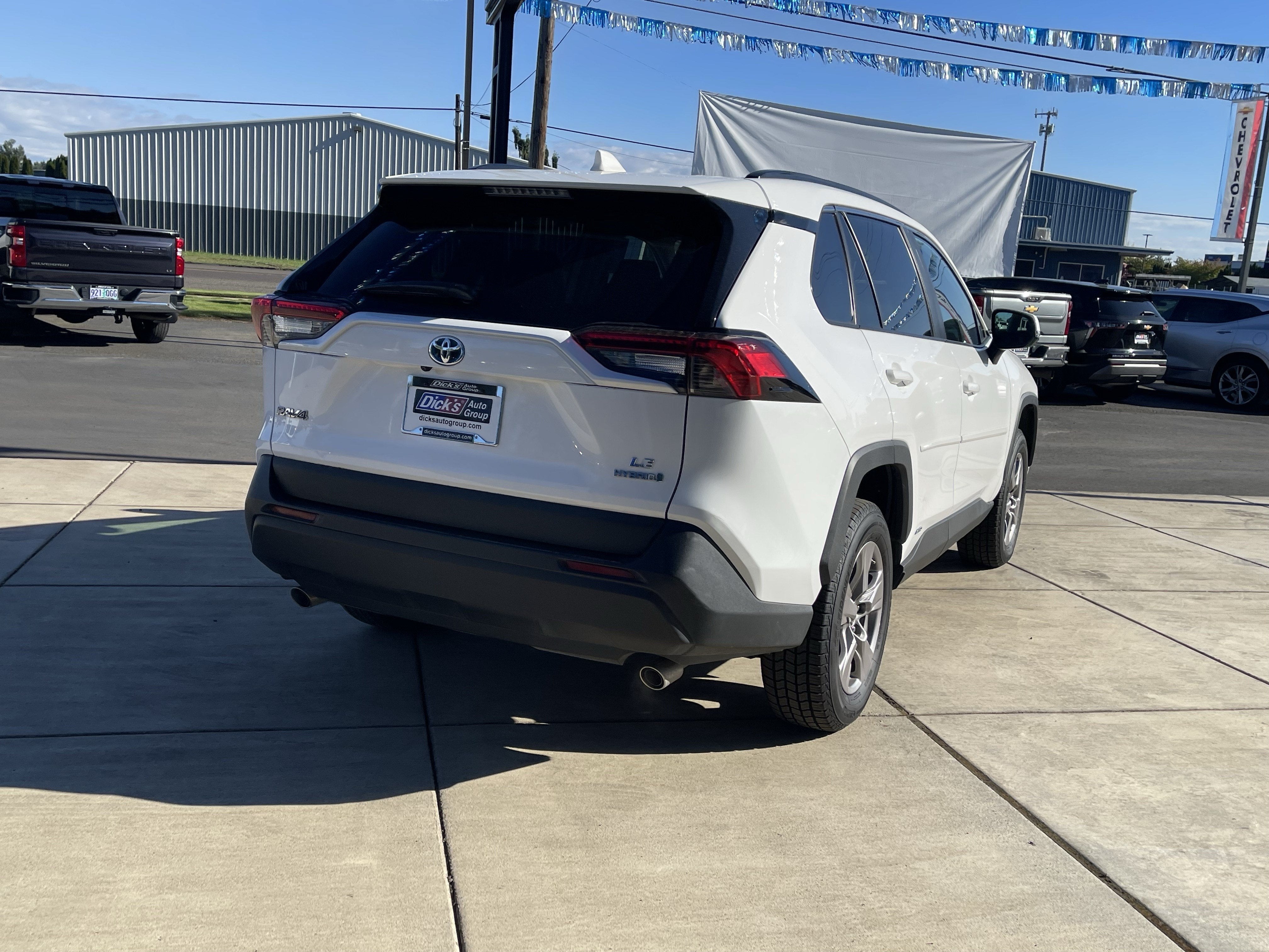 2024 Toyota RAV4 Hybrid LE