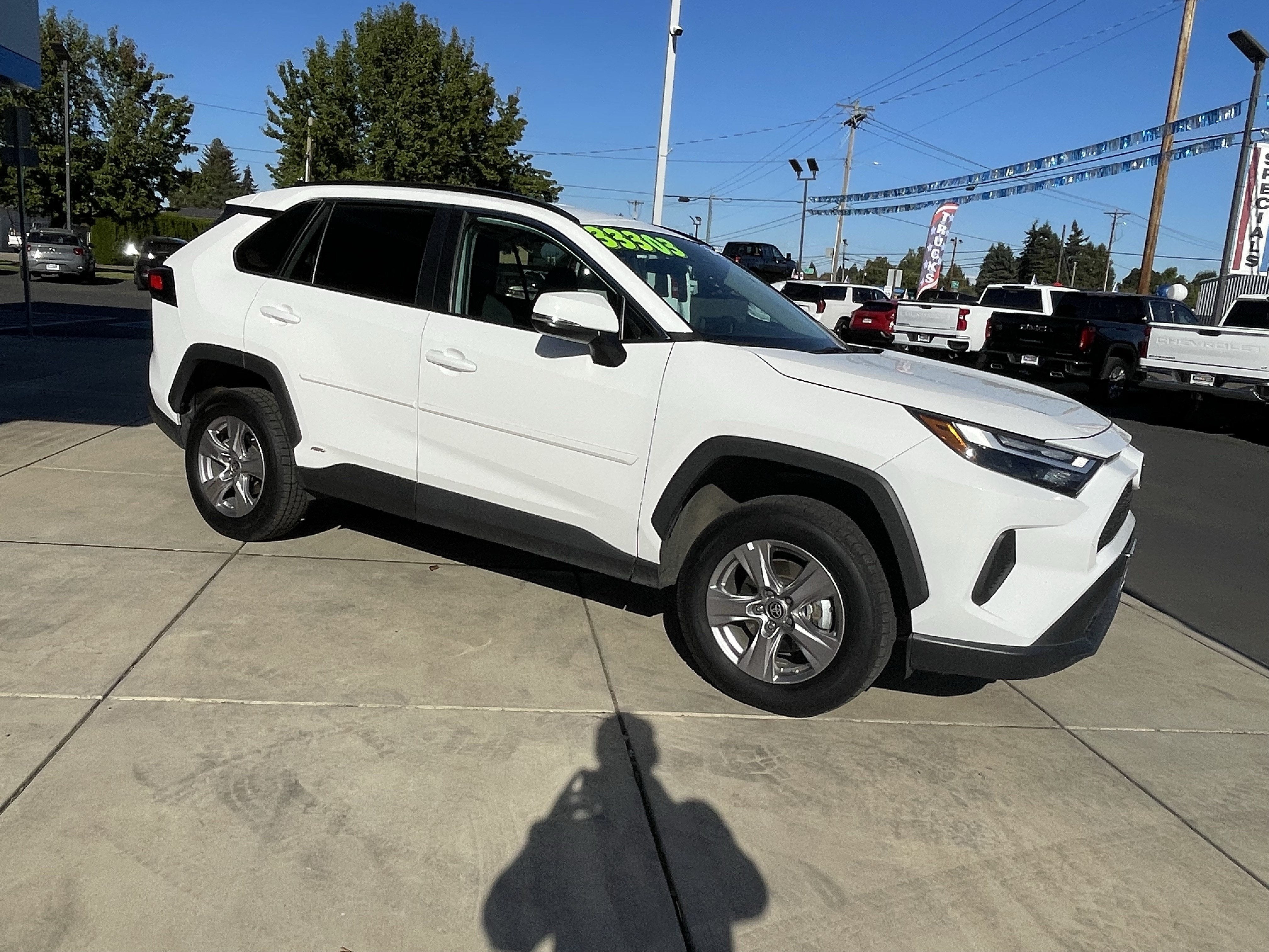 2024 Toyota RAV4 Hybrid LE